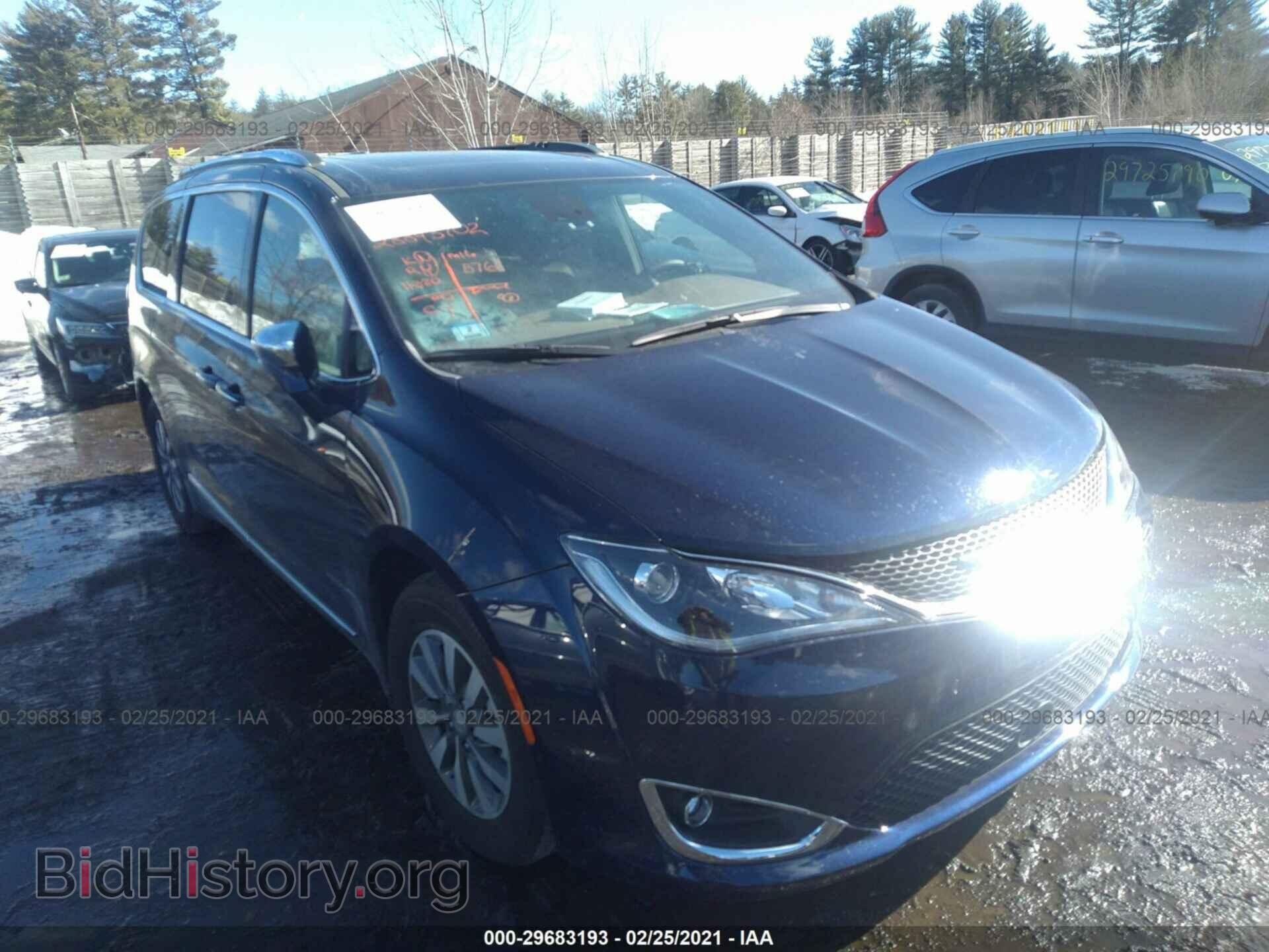 Фотография 2C4RC1N73LR127569 - CHRYSLER PACIFICA 2020