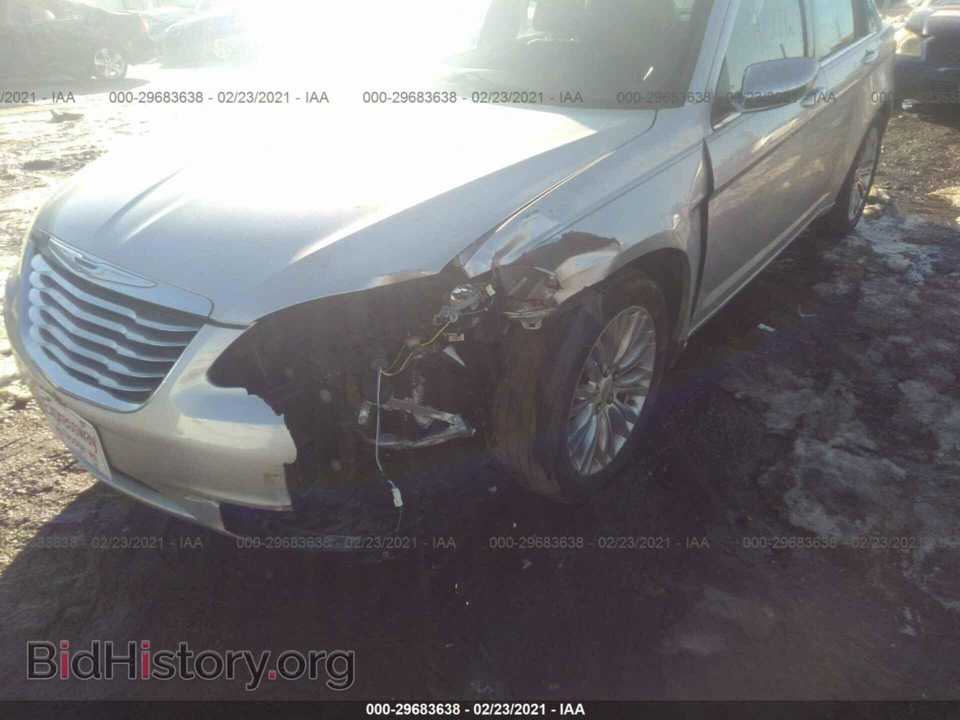 2012 CHRYSLER 200 - VIN: 1C3CCBCG1CN113248 - Фото 6