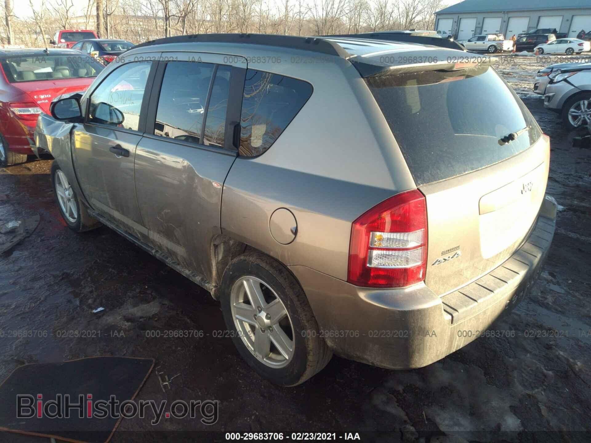 2007 JEEP COMPASS - VIN: 1J8FF47W97D205614 - Фото 3