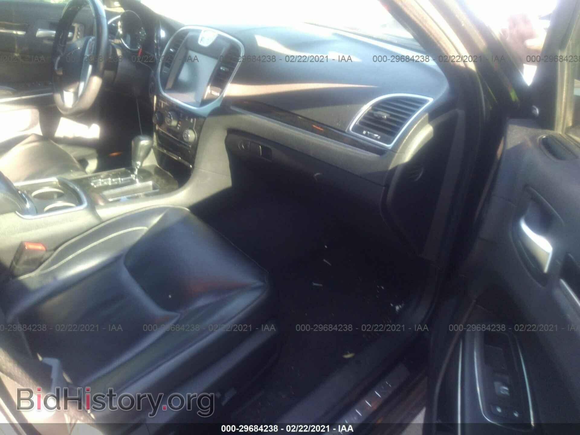2011 CHRYSLER 300 - VIN: 2C3CA6CT2BH537717 - Фото 5