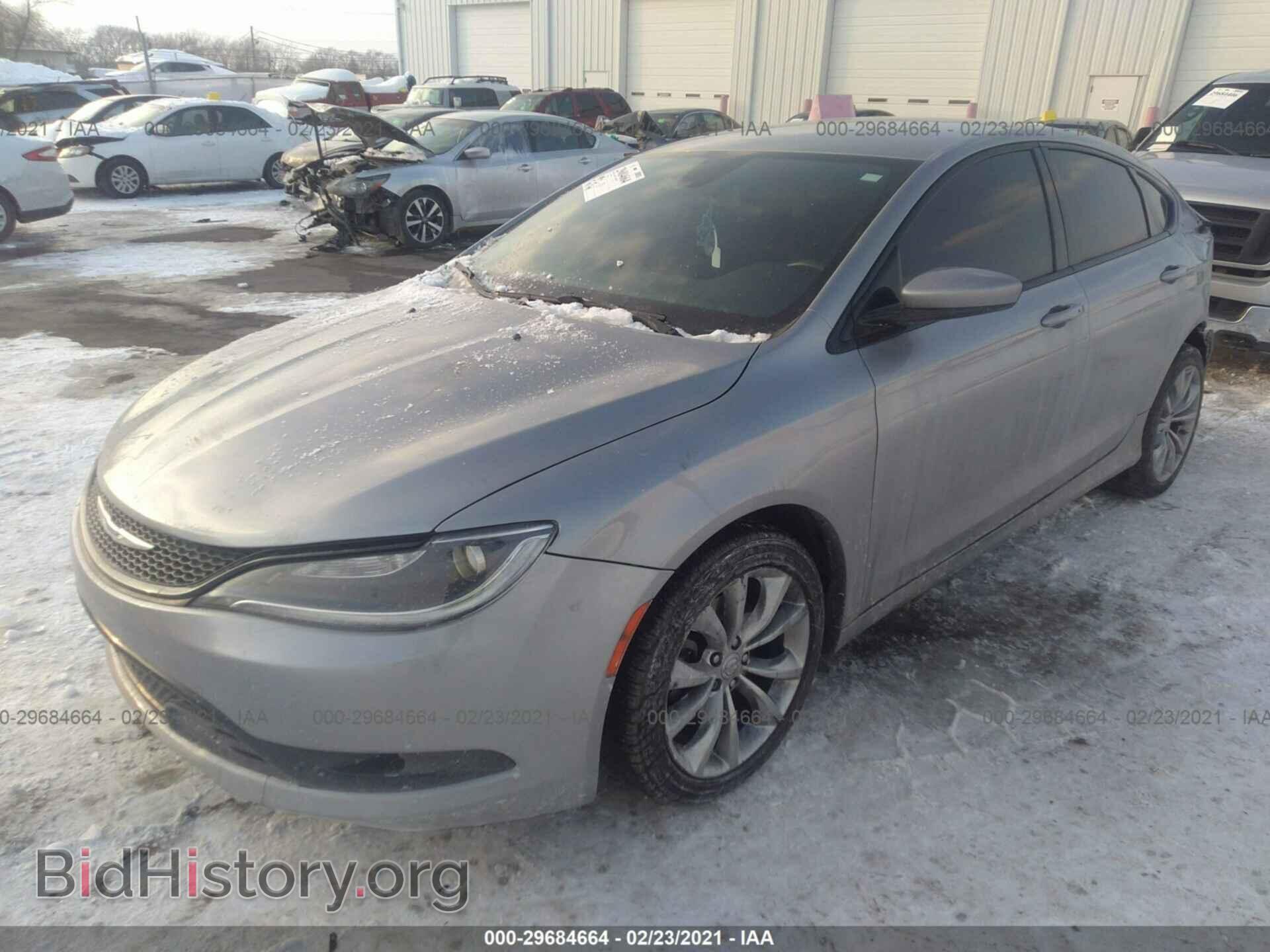 2016 CHRYSLER 200 - VIN: 1C3CCCBB5GN114856 - Фото 2