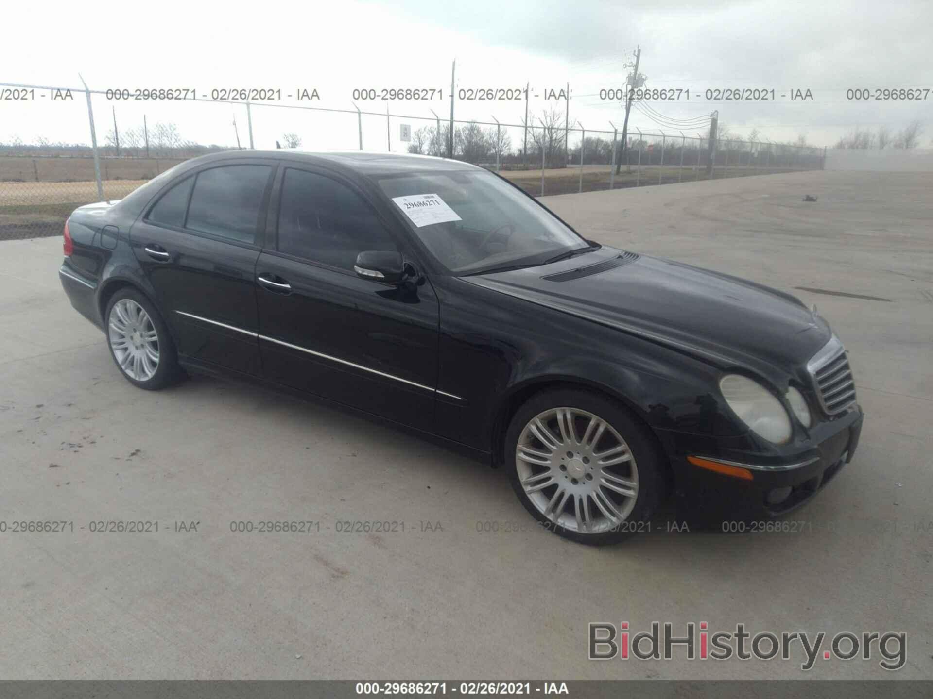 Photo WDBUF56X18B225804 - MERCEDES-BENZ E-CLASS 2008