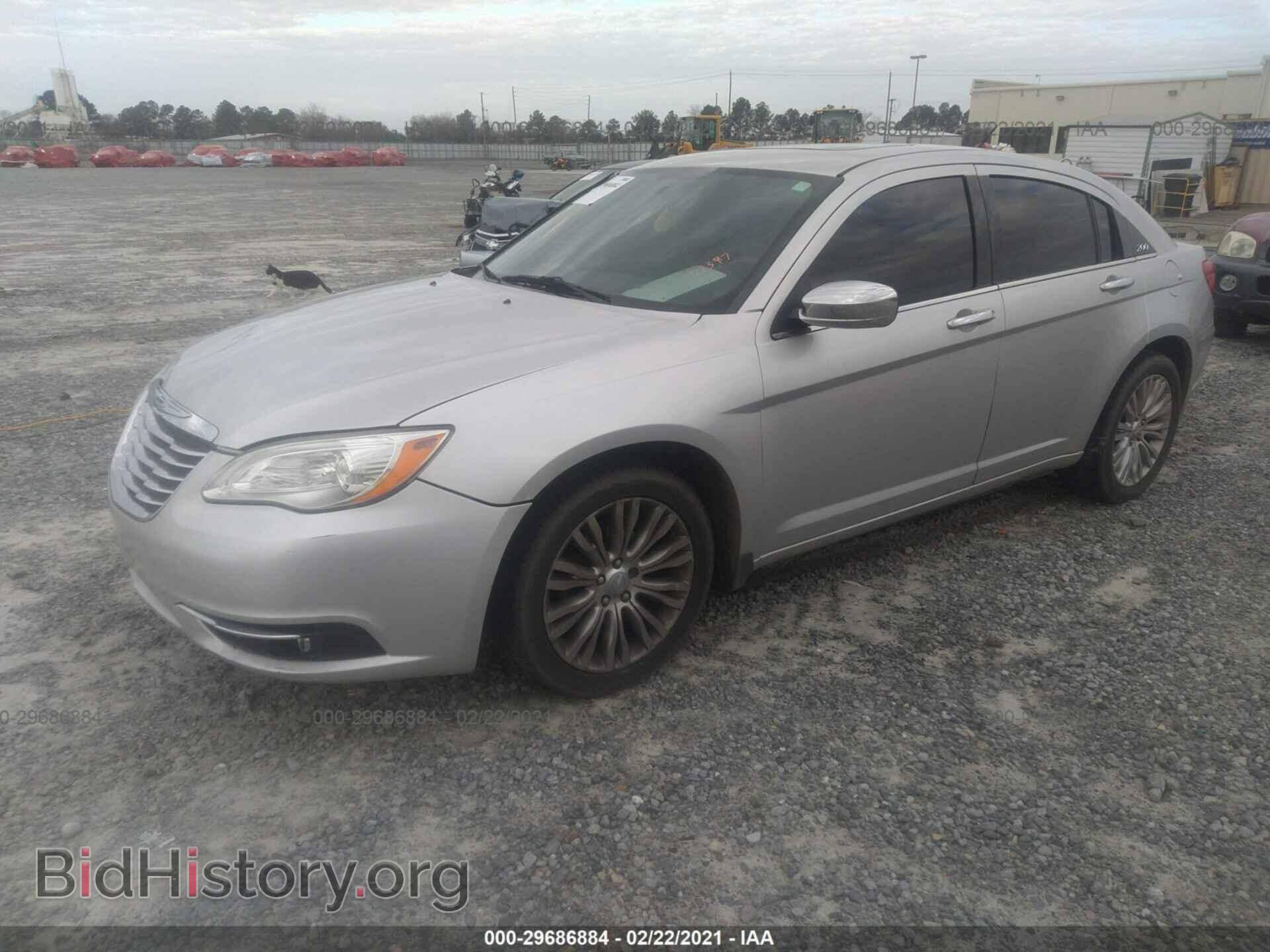 2012 CHRYSLER 200 - VIN: 1C3CCBCG8CN122397 - Фото 2
