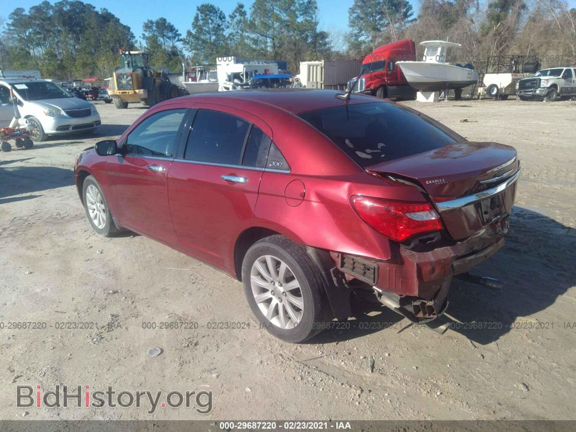 2013 CHRYSLER 200 - VIN: 1C3CCBCG1DN674017 - Фото 3