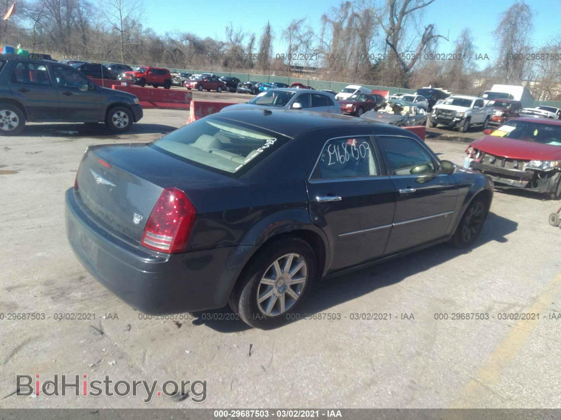 2008 CHRYSLER 300 - VIN: 2C3KA63H78H256111 - Фото 4