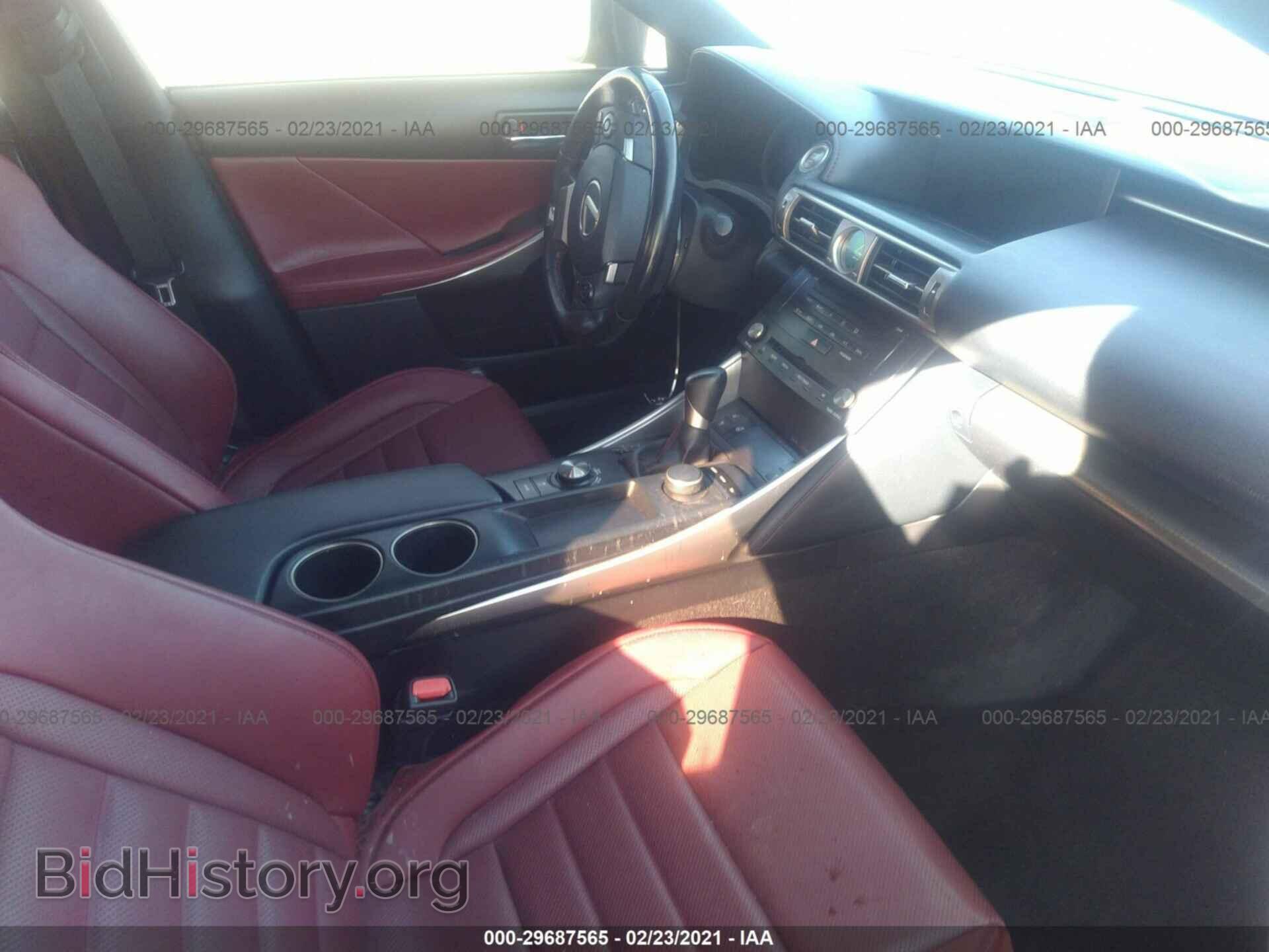 2016 LEXUS IS 200T - VIN: JTHBA1D29G5031296 - Фото 5