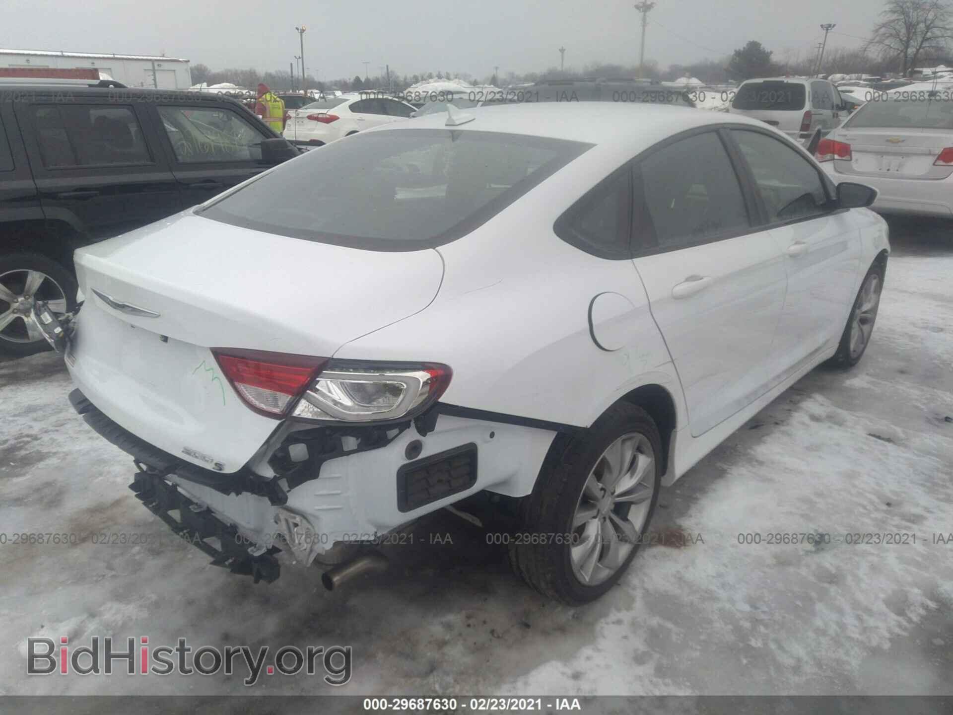 2016 CHRYSLER 200 - VIN: 1C3CCCBB0GN107572 - Фото 4