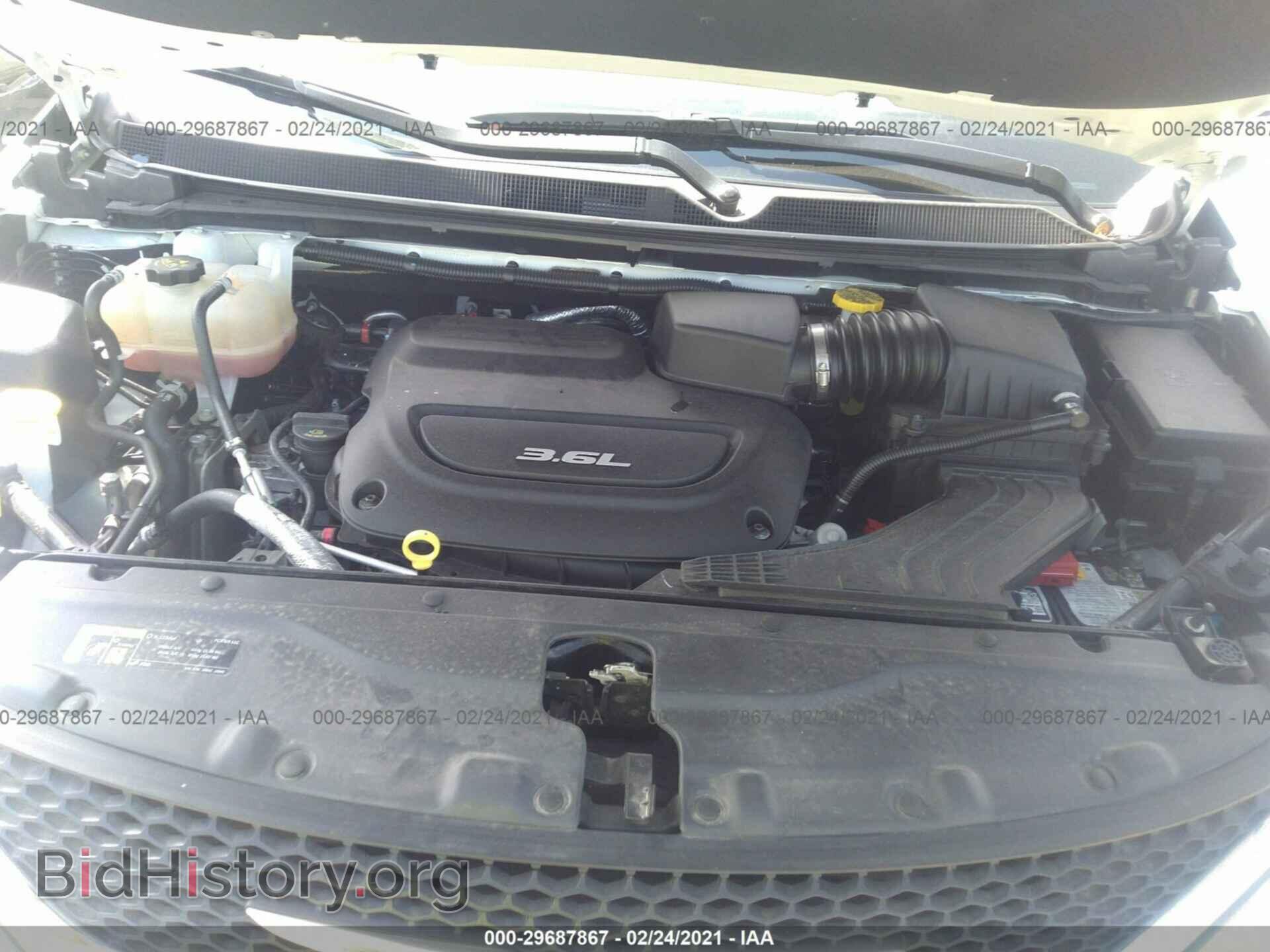 2018 CHRYSLER PACIFICA - VIN: 2C4RC1EG0JR260559 - Photo 10