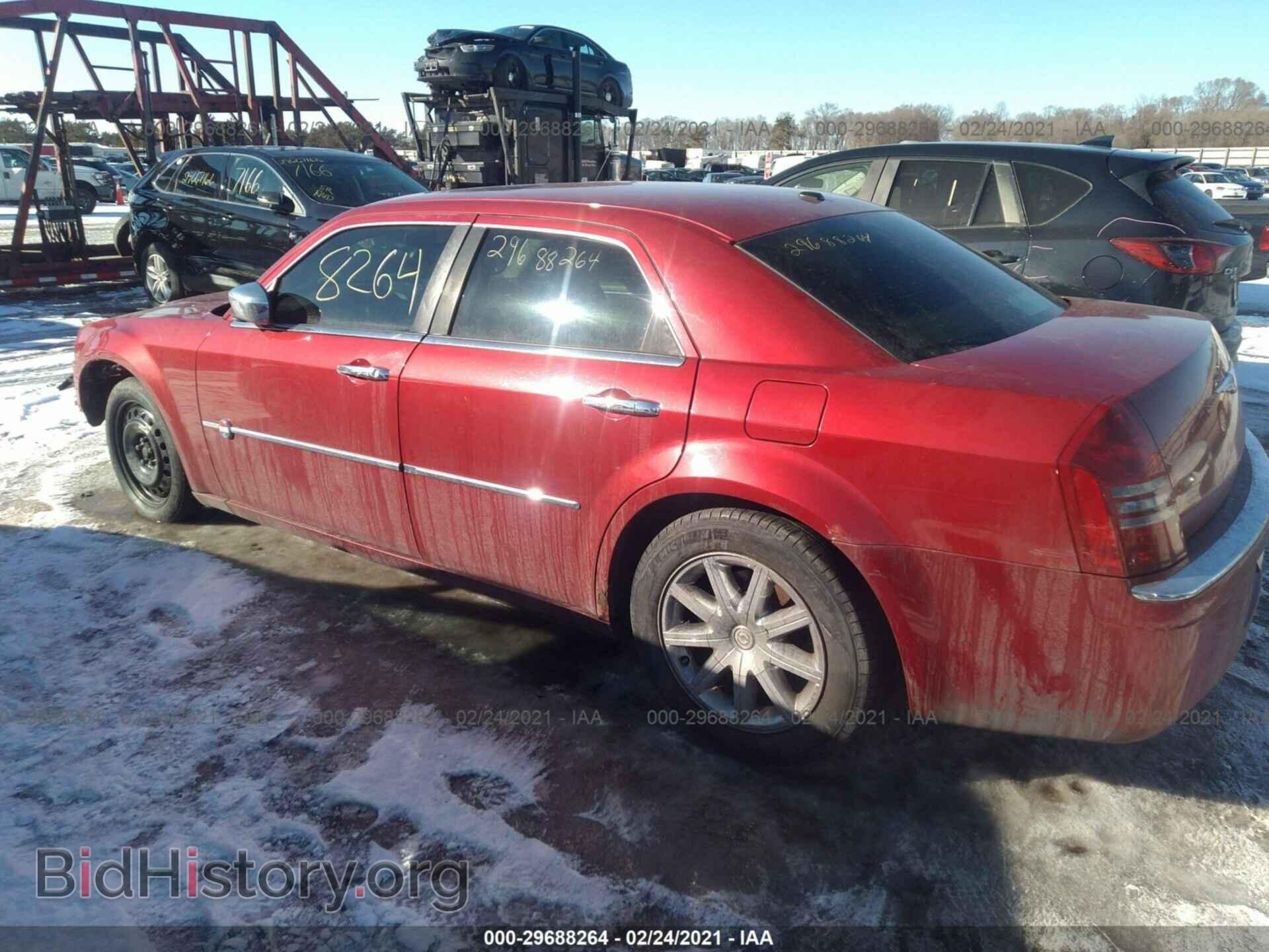 2007 CHRYSLER 300 - VIN: 2C3KA63HX7H807050 - Фото 3