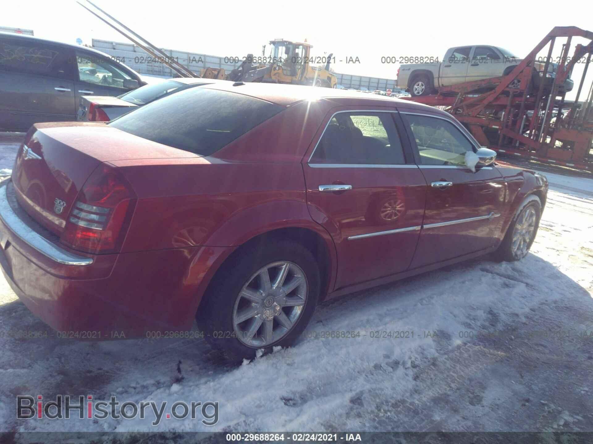 2007 CHRYSLER 300 - VIN: 2C3KA63HX7H807050 - Фото 4