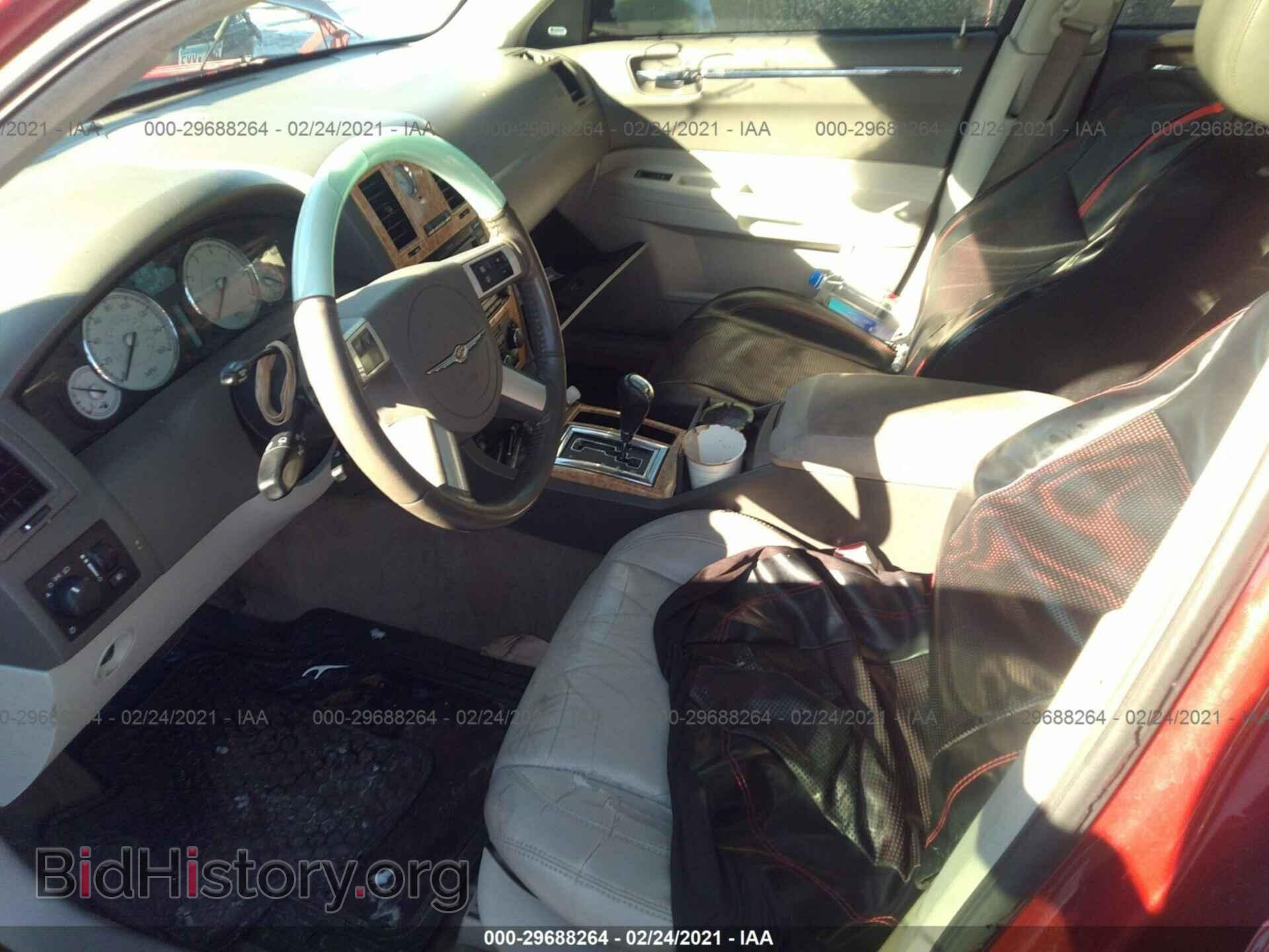 2007 CHRYSLER 300 - VIN: 2C3KA63HX7H807050 - Фото 5