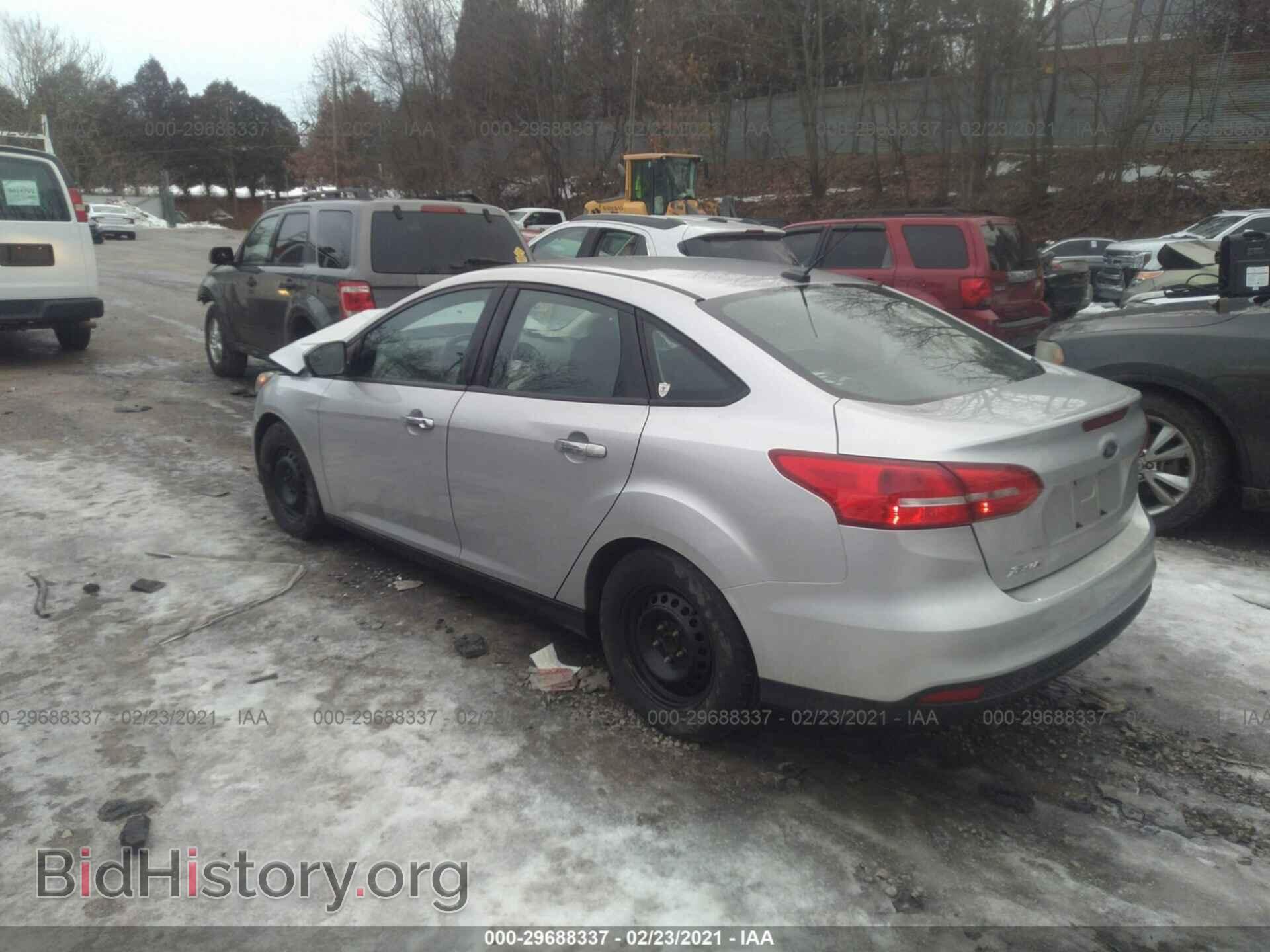2016 FORD FOCUS - VIN: 1FADP3E29GL394203 - Фото 3