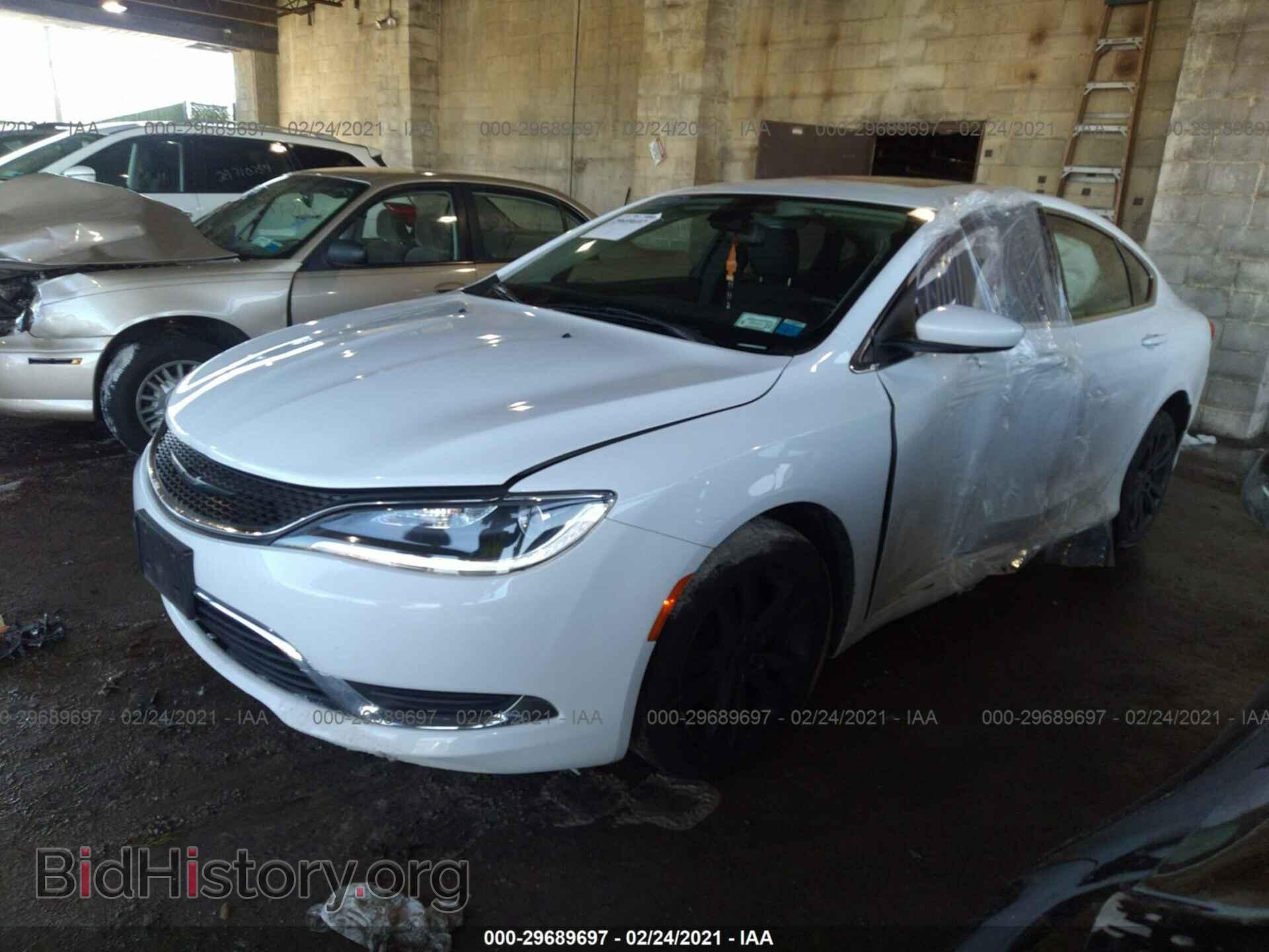 2015 CHRYSLER 200 - VIN: 1C3CCCAB5FN704085 - Фото 2