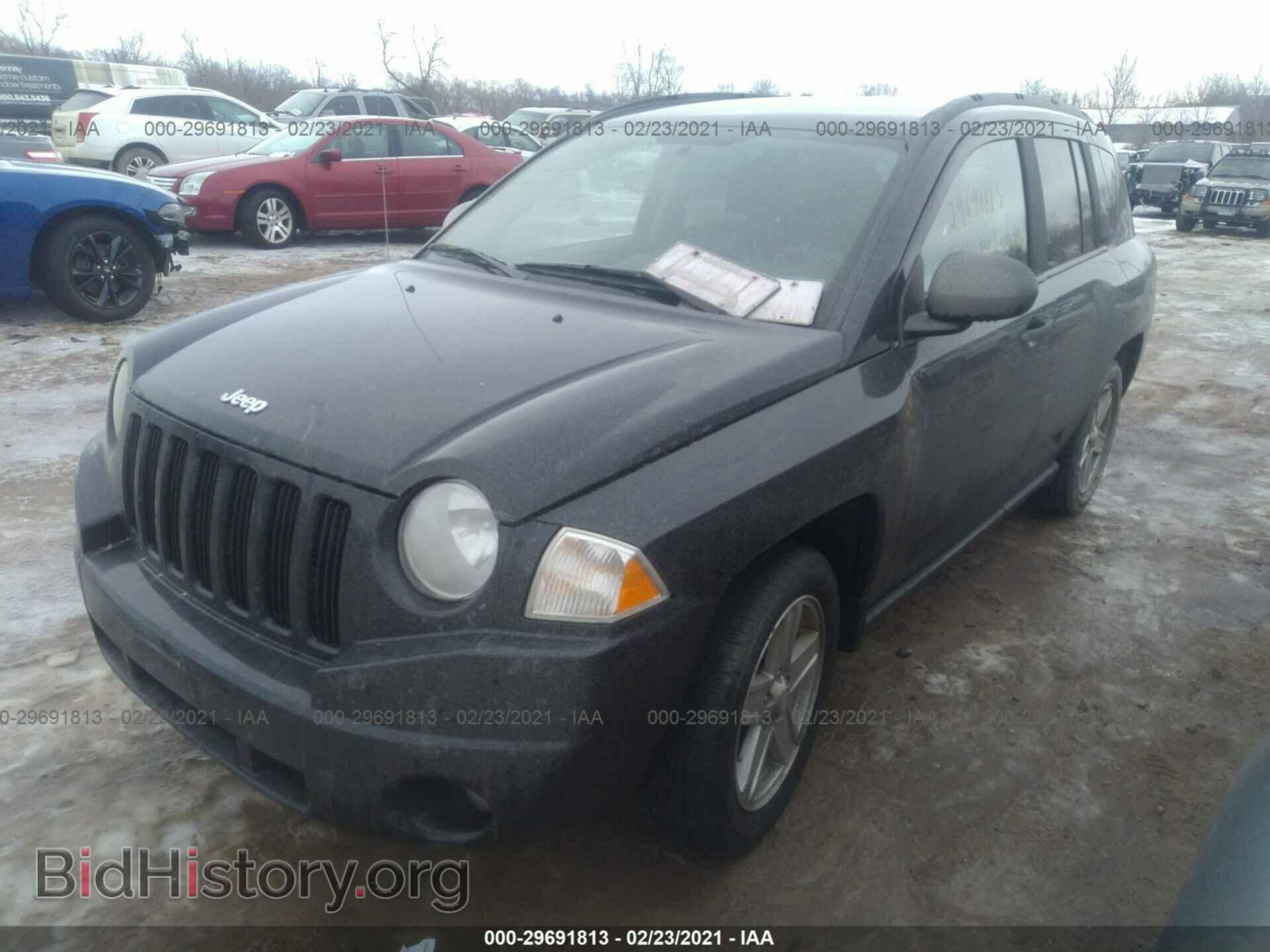2010 JEEP COMPASS - VIN: 1J4NT1FA3AD677244 - Фото 2