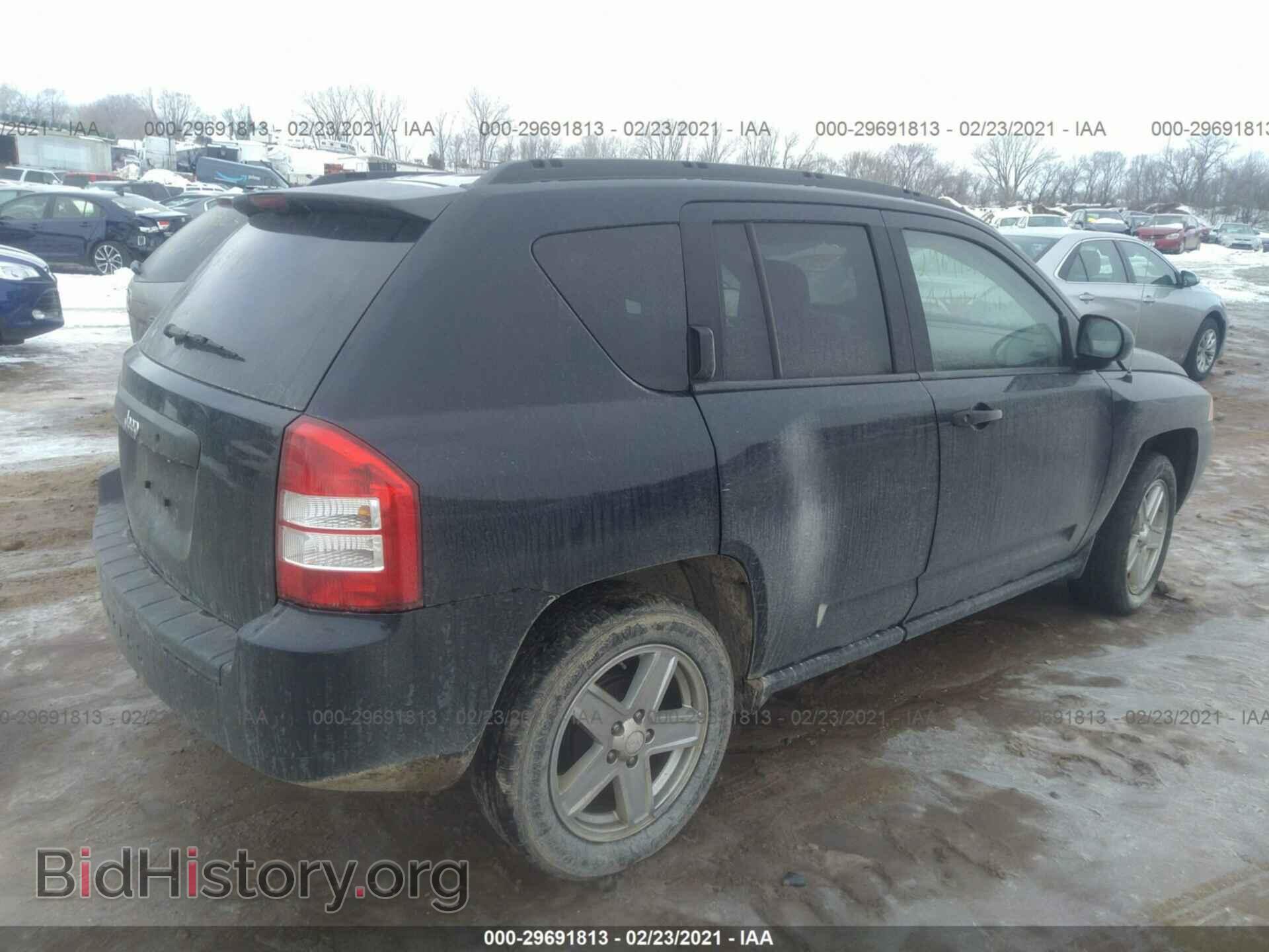 2010 JEEP COMPASS - VIN: 1J4NT1FA3AD677244 - Фото 4