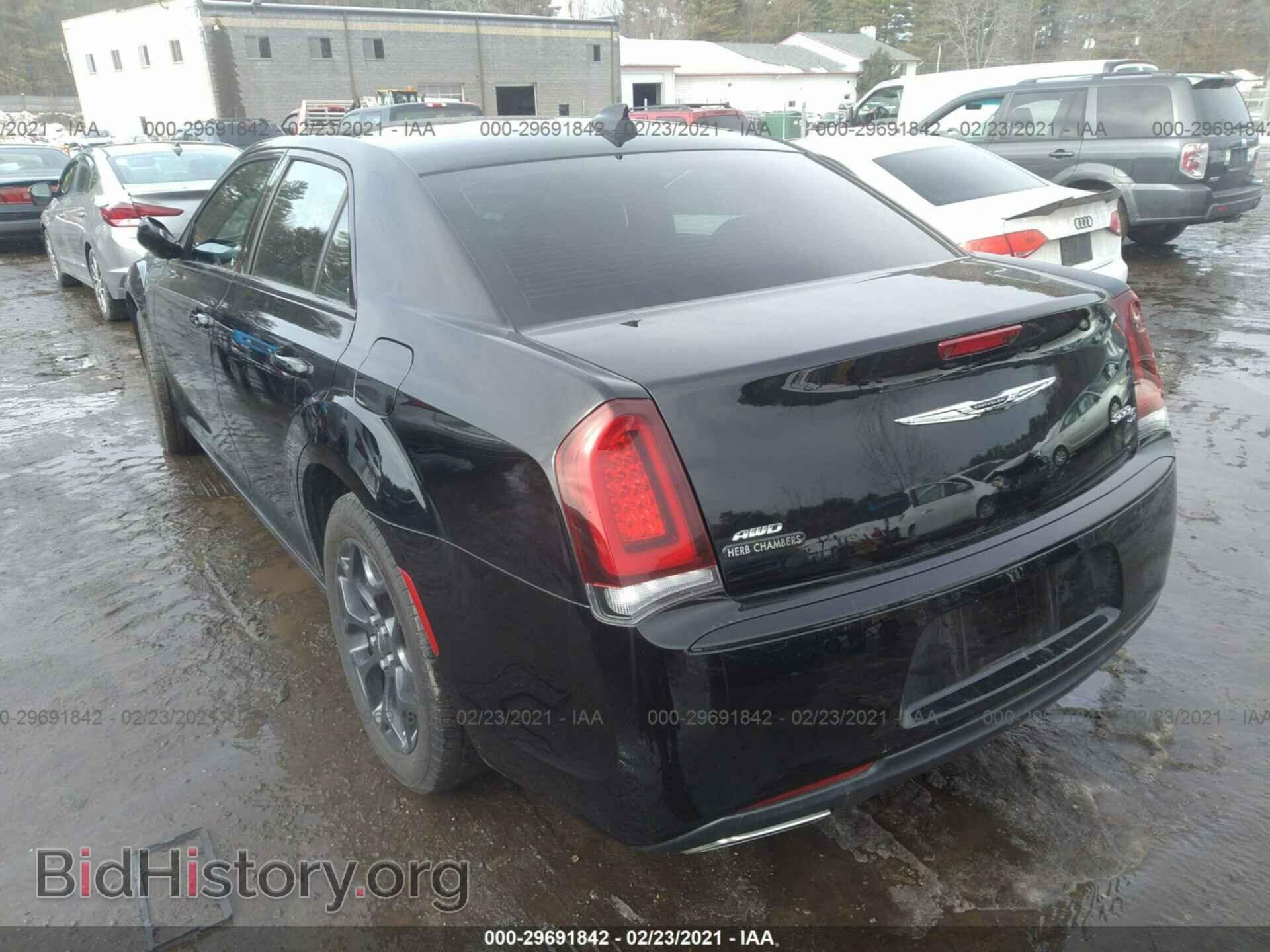 2019 CHRYSLER 300 - VIN: 2C3CCAGG9KH698480 - Photo 3