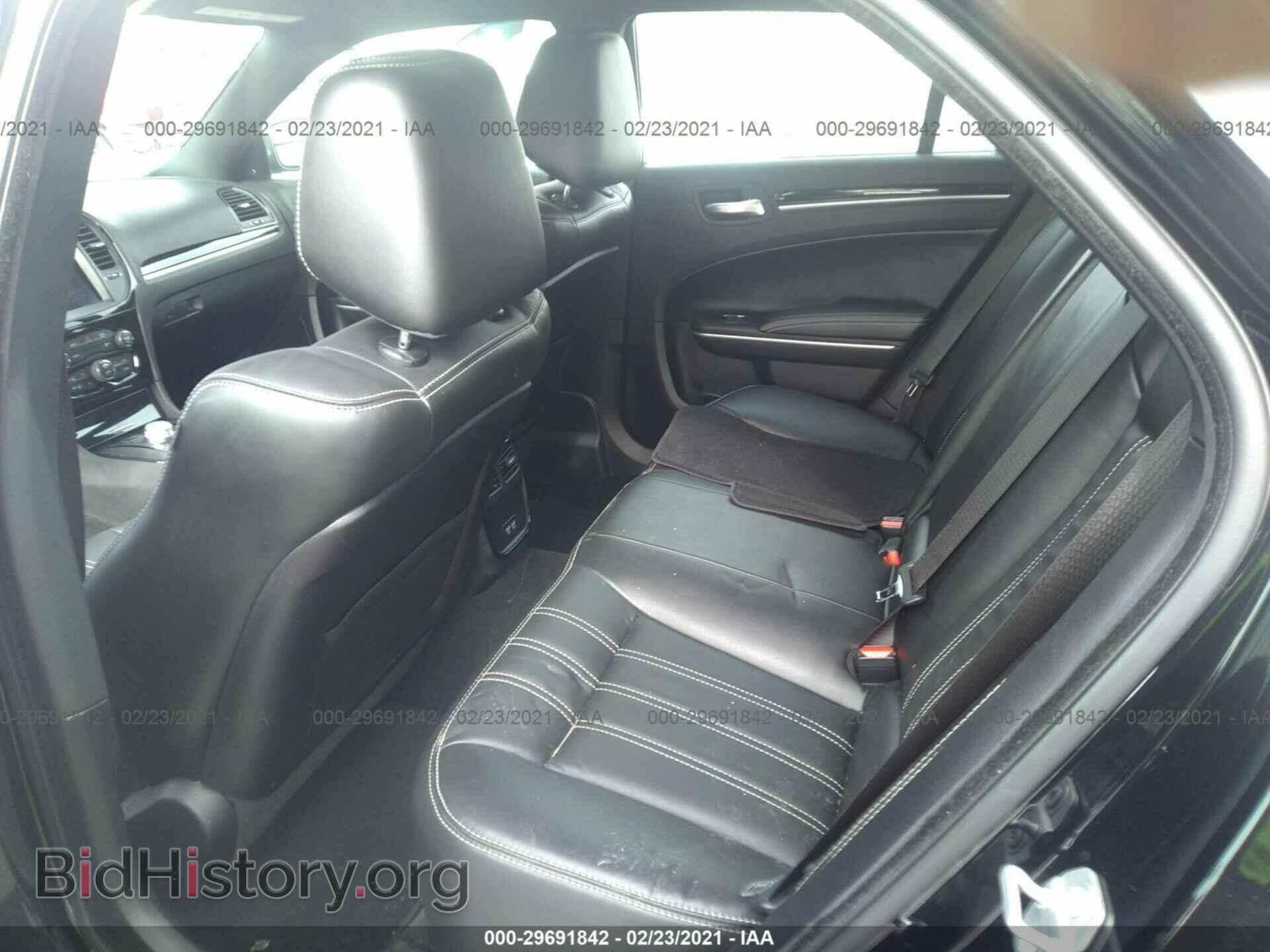 2019 CHRYSLER 300 - VIN: 2C3CCAGG9KH698480 - Photo 8