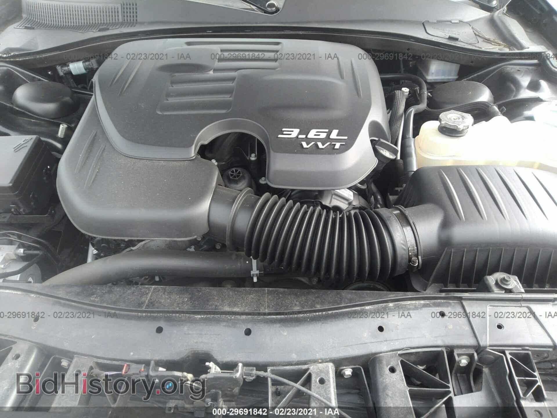 2019 CHRYSLER 300 - VIN: 2C3CCAGG9KH698480 - Photo 10