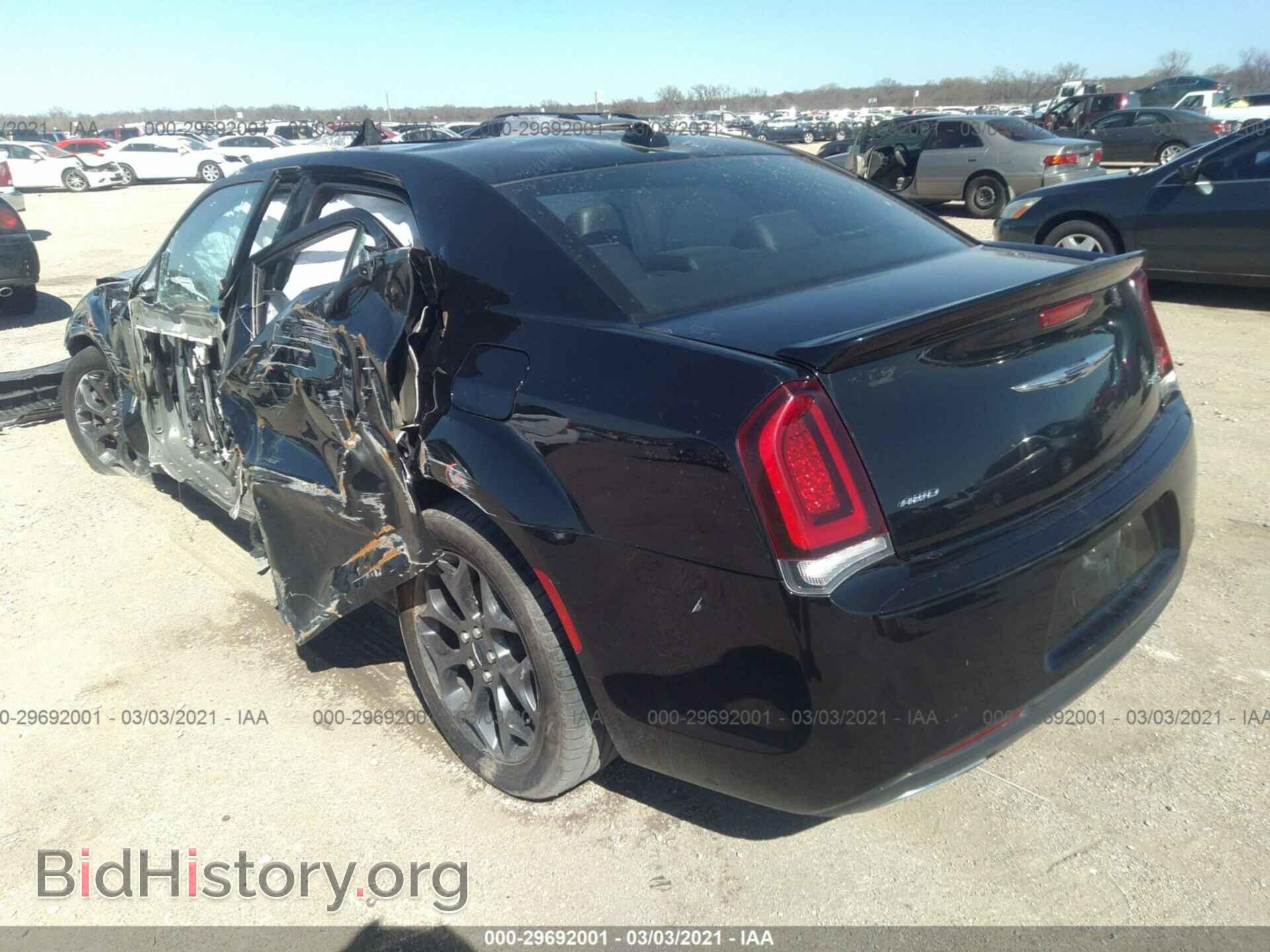 2017 CHRYSLER 300 - VIN: 2C3CCAGGXHH628754 - Фото 3
