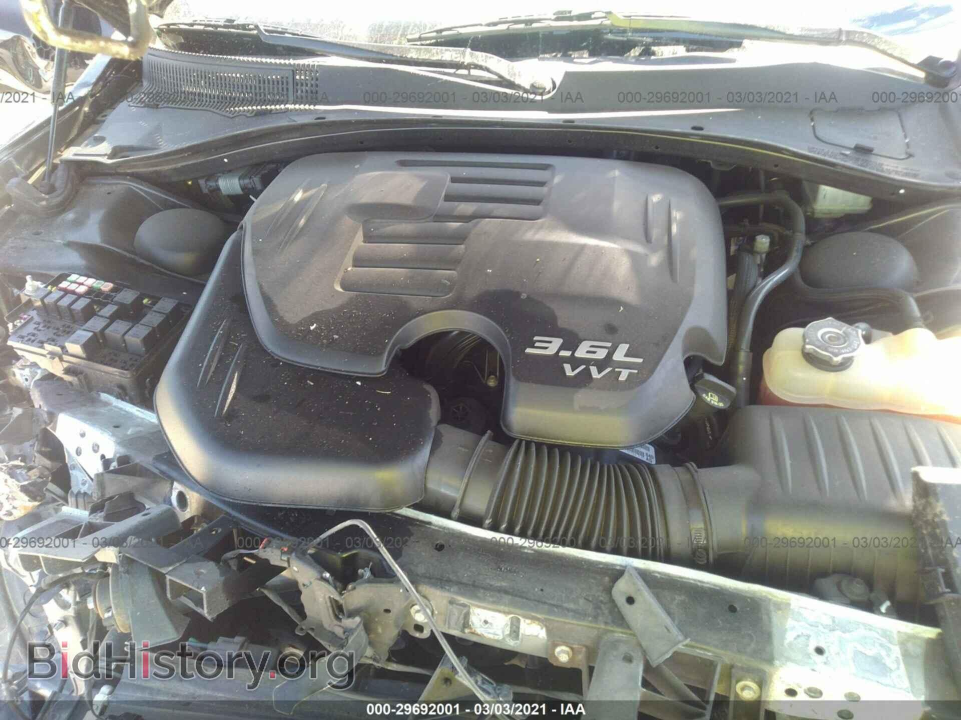2017 CHRYSLER 300 - VIN: 2C3CCAGGXHH628754 - Фото 10