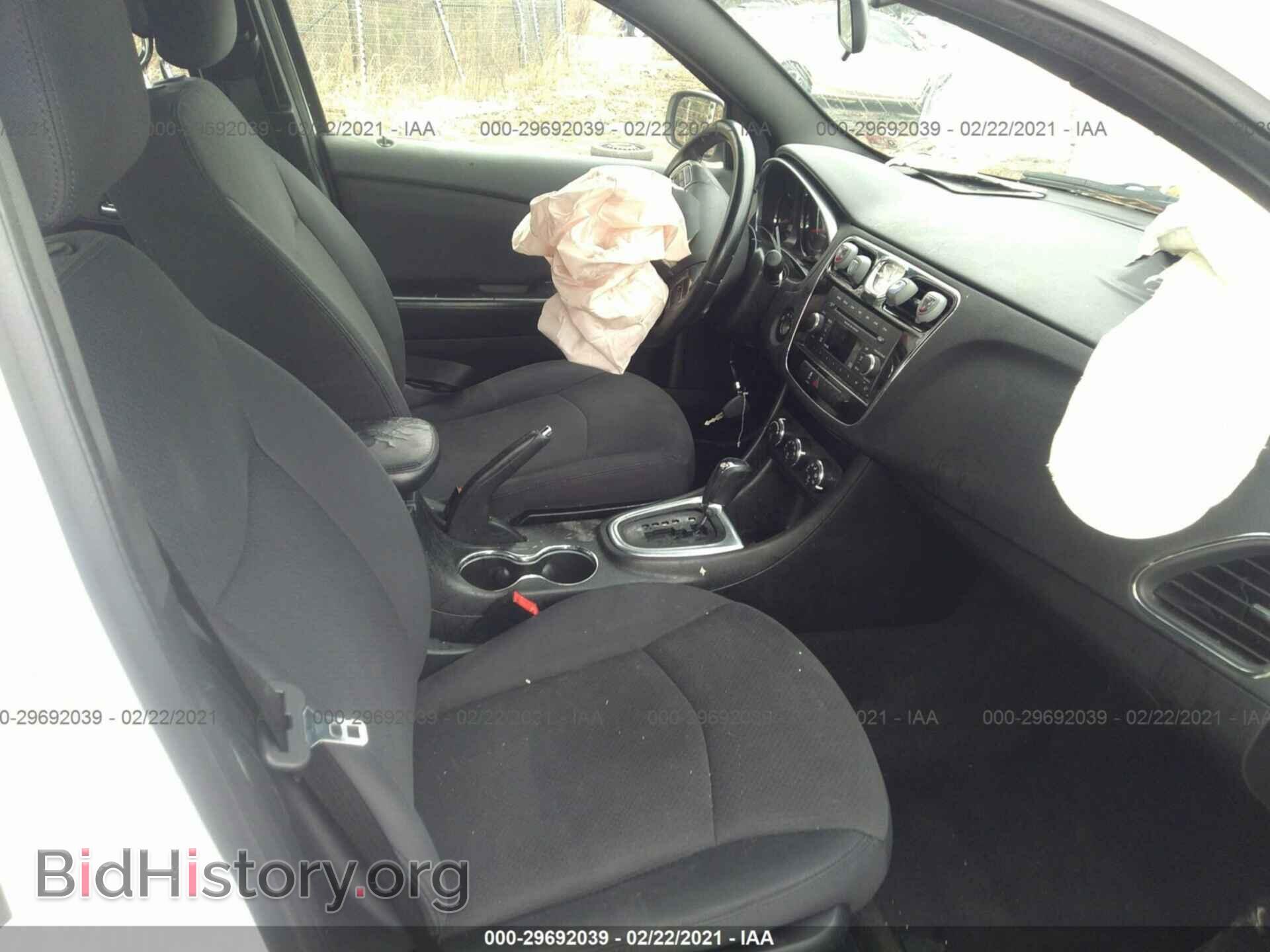 2012 CHRYSLER 200 - VIN: 1C3CCBBG1CN306212 - Фото 5