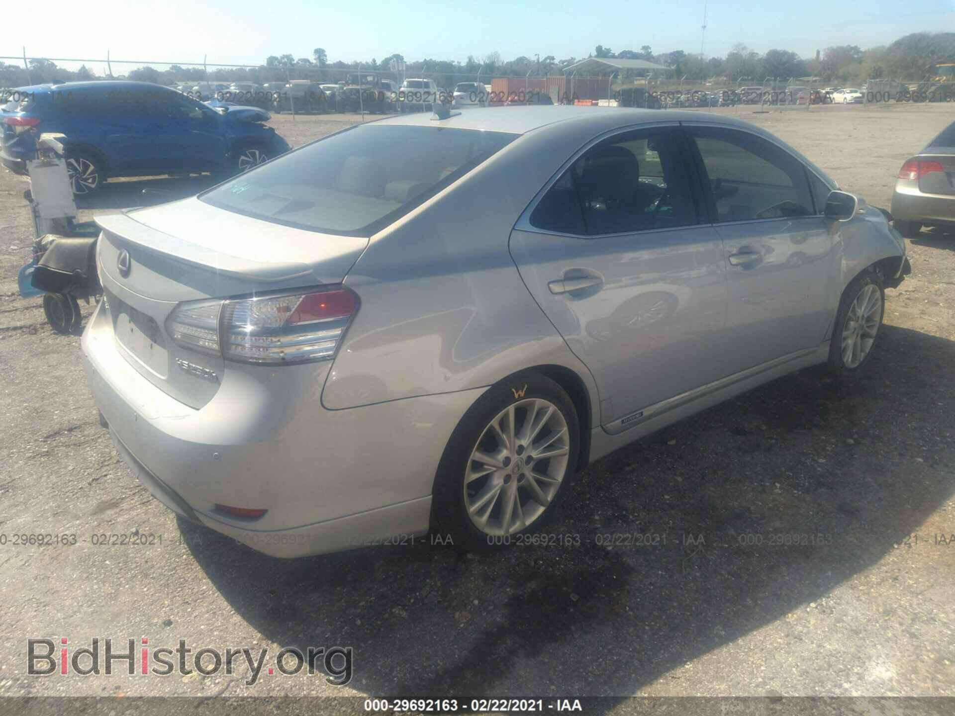 2010 LEXUS HS 250H - VIN: JTHBB1BA6A2016464 - Photo 4