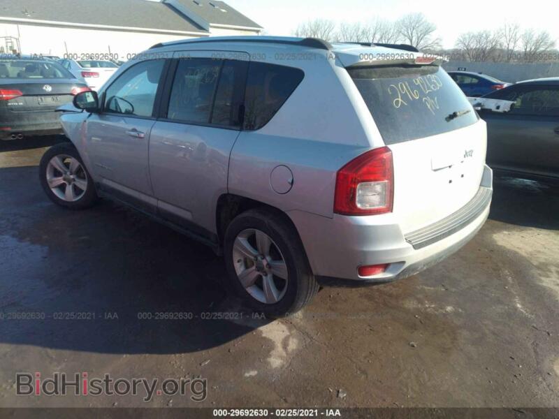 2011 Jeep COMPASS (VIN 1J4NT1FA3BD151391) — photo 3 of 11