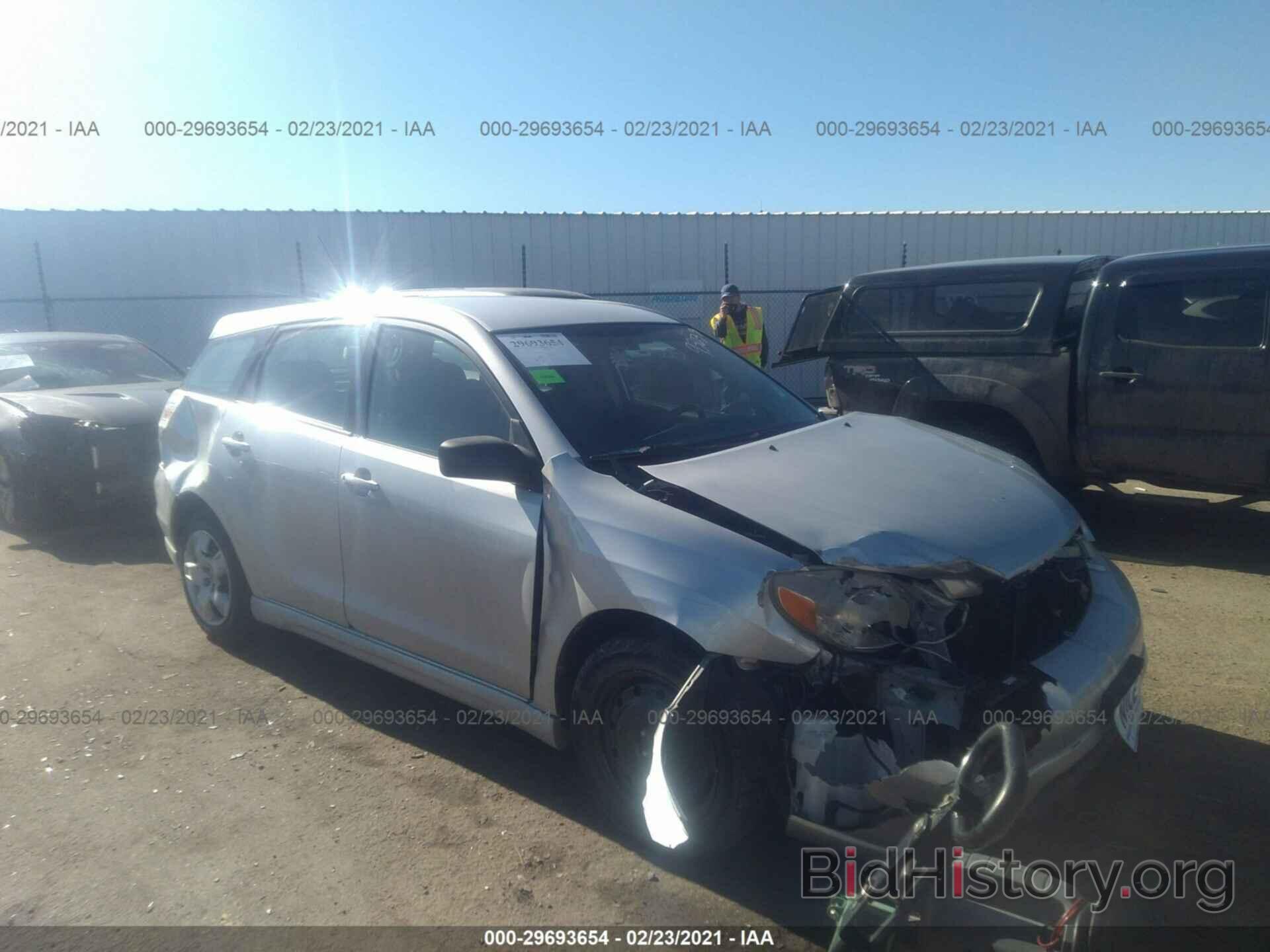 Photo 2T1KR32E66C574383 - TOYOTA MATRIX 2006