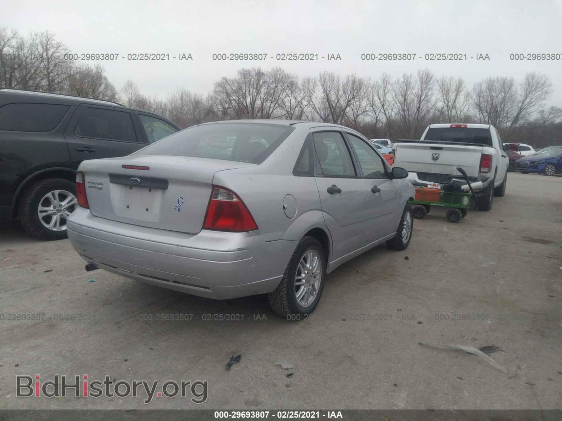 2007 FORD FOCUS - VIN: 1FAFP34N37W224700 - Фото 4