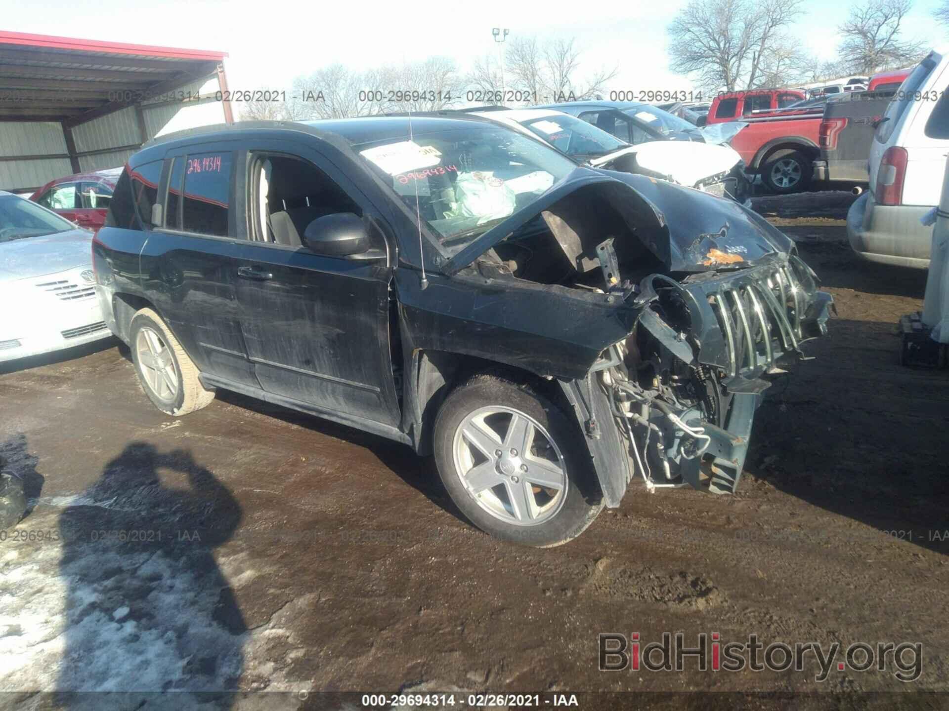 Photo 1J4NF4FB8AD553276 - JEEP COMPASS 2010