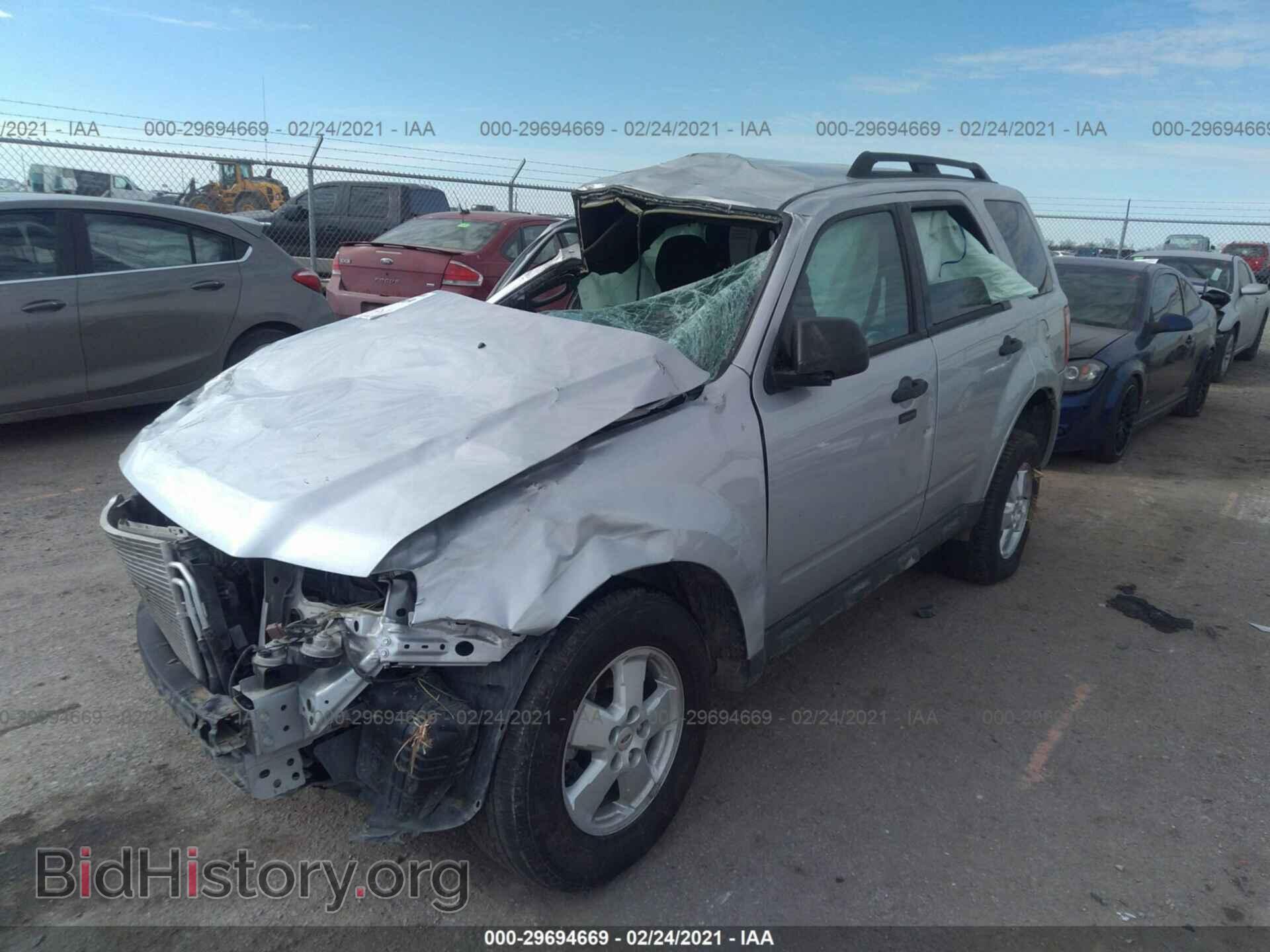 2012 FORD ESCAPE - VIN: 1FMCU0D70CKB57976 - Фото 2