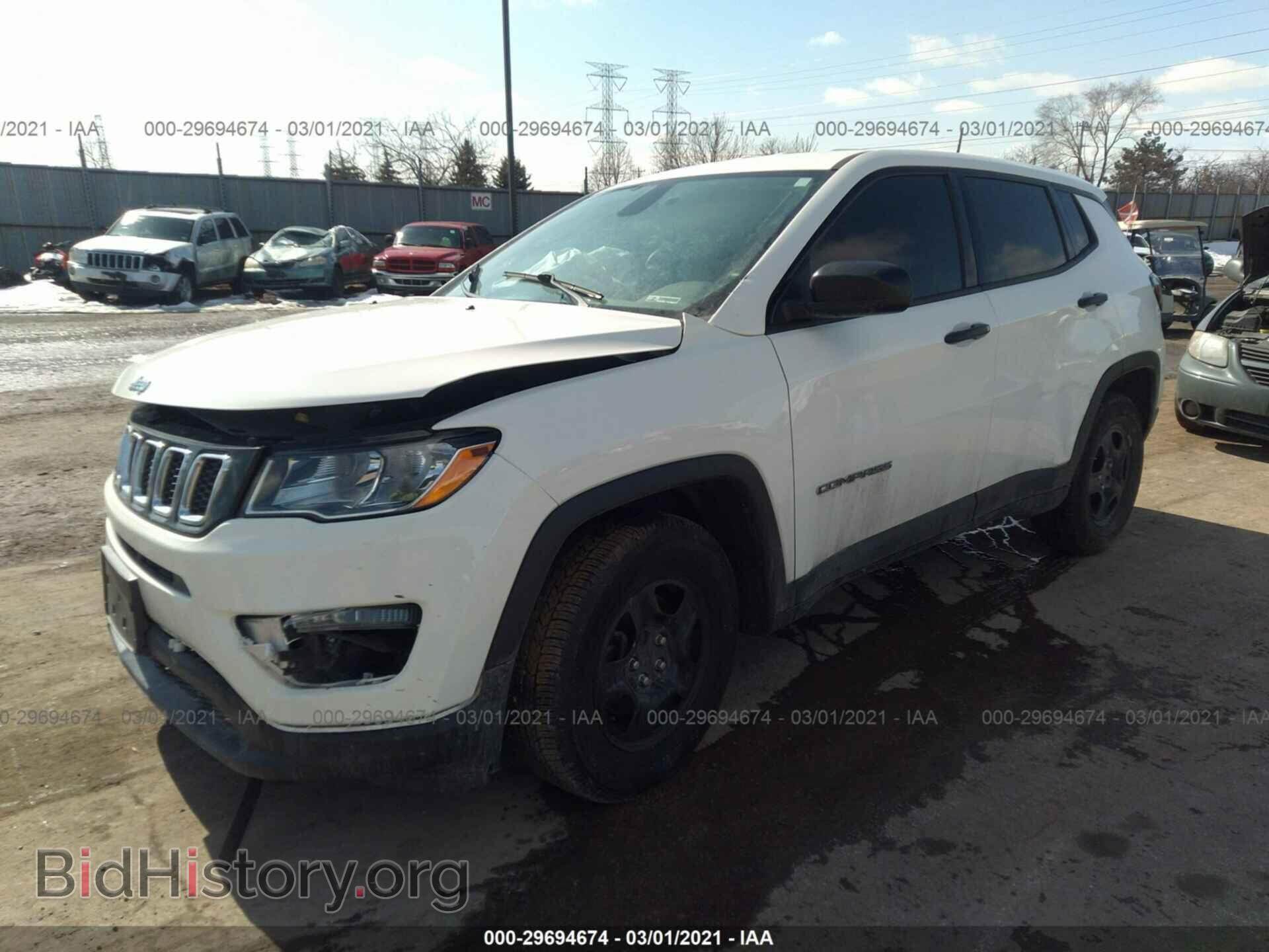 2018 JEEP COMPASS - VIN: 3C4NJCAB2JT420545 - Фото 2
