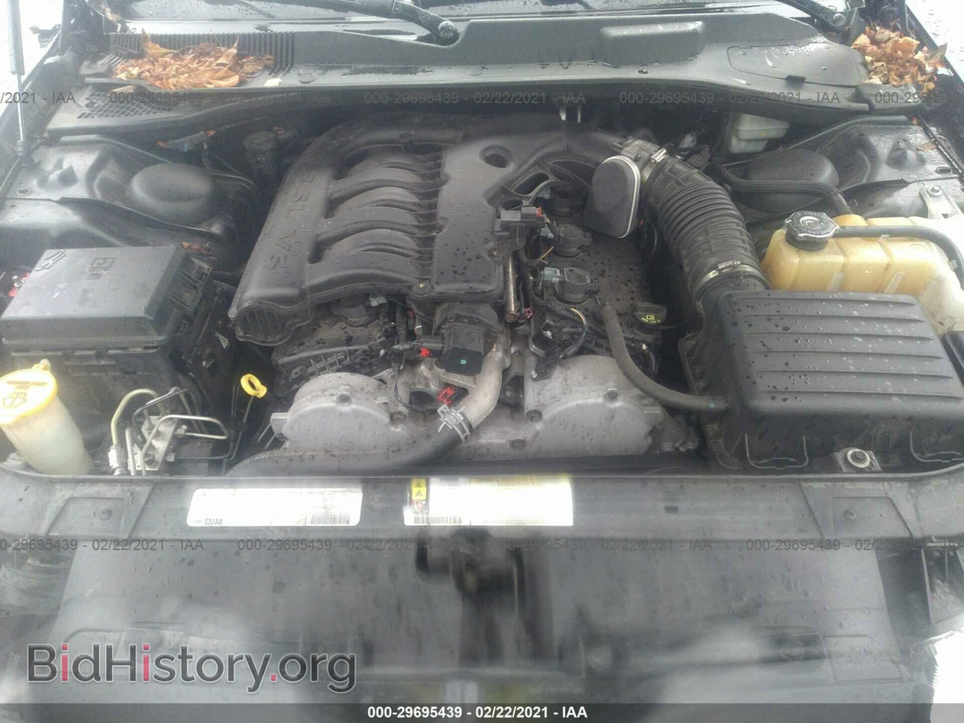 2010 CHRYSLER 300 - VIN: 2C3CA5CV2AH325877 - Фото 10