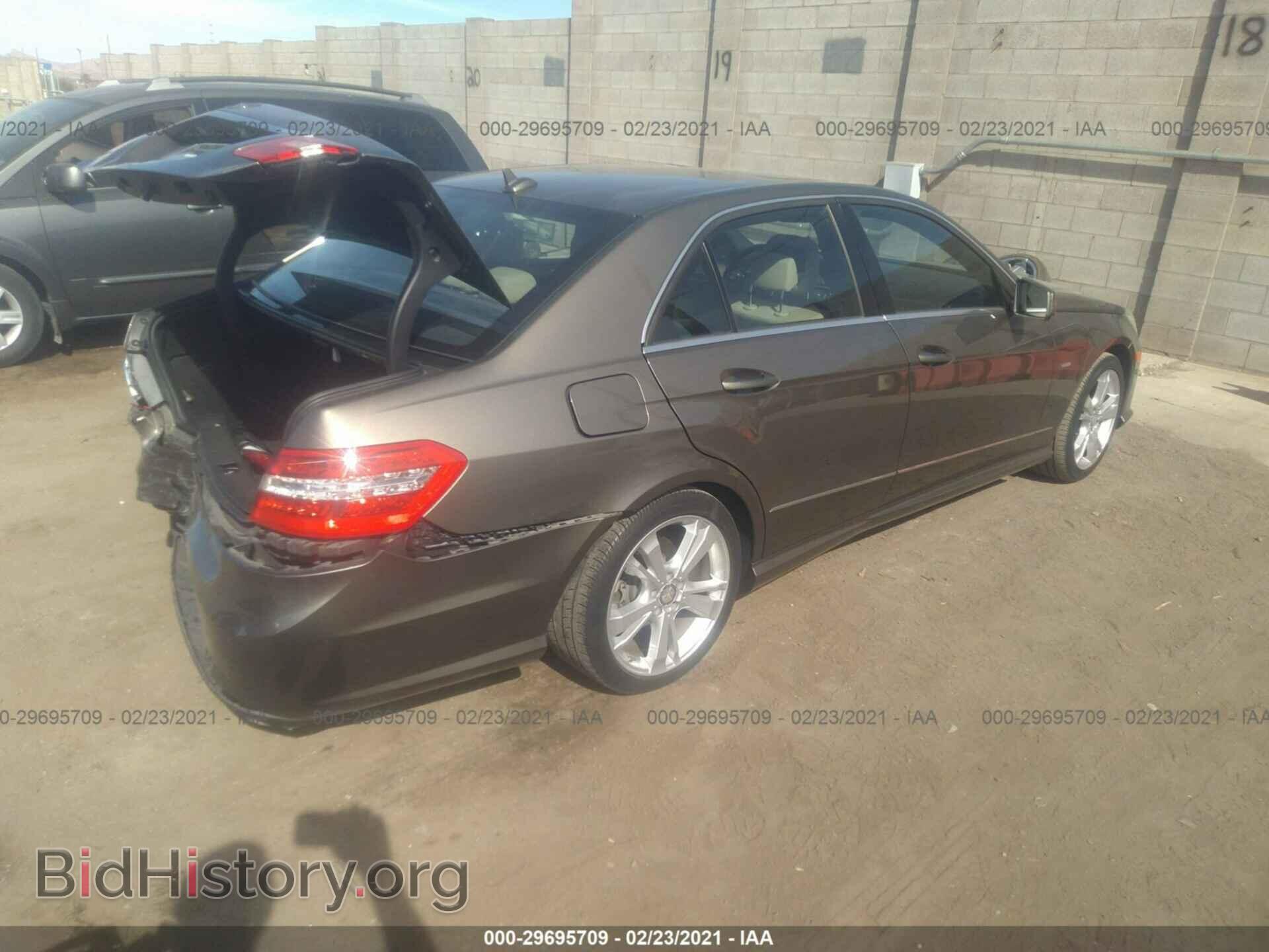 2012 MERCEDES-BENZ E-CLASS - VIN: WDDHF5KB5CA535746 - Фото 4