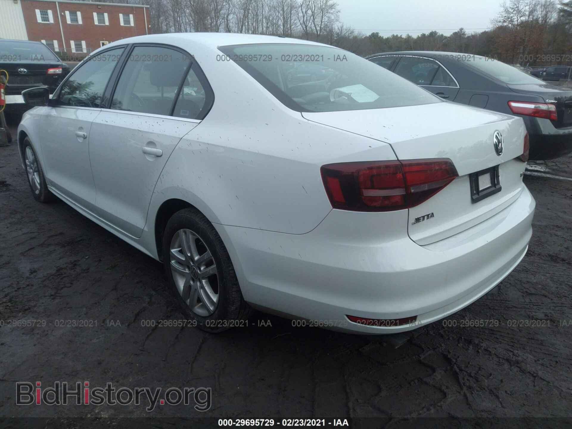 2017 VOLKSWAGEN JETTA - VIN: 3VW2B7AJ2HM350237 - Фото 3
