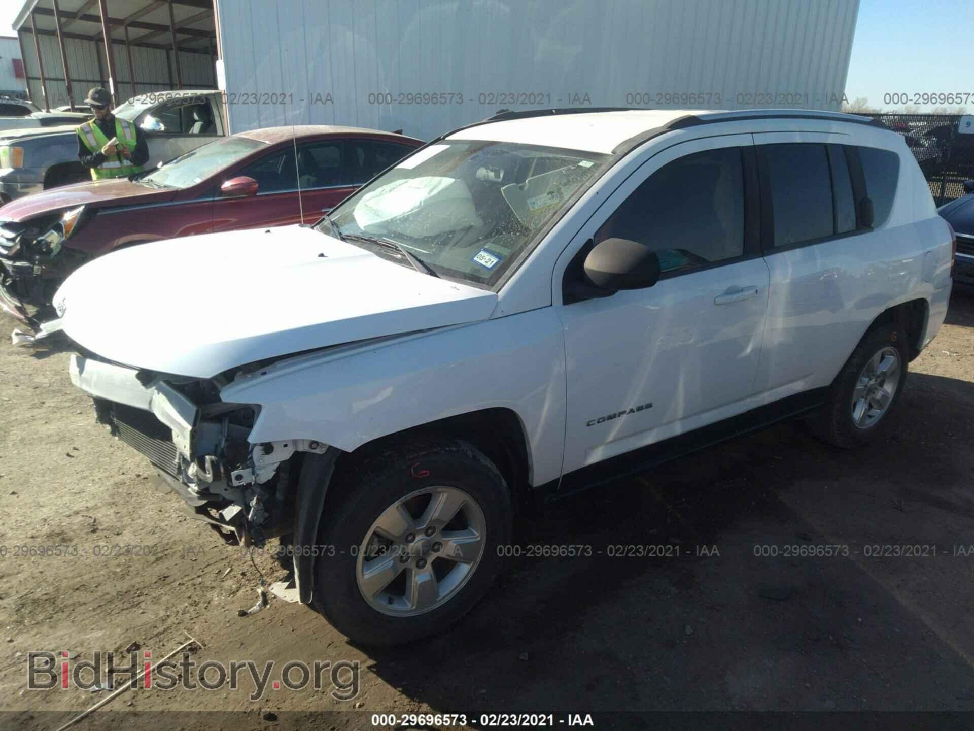 2015 JEEP COMPASS - VIN: 1C4NJCBA8FD104585 - Фото 2