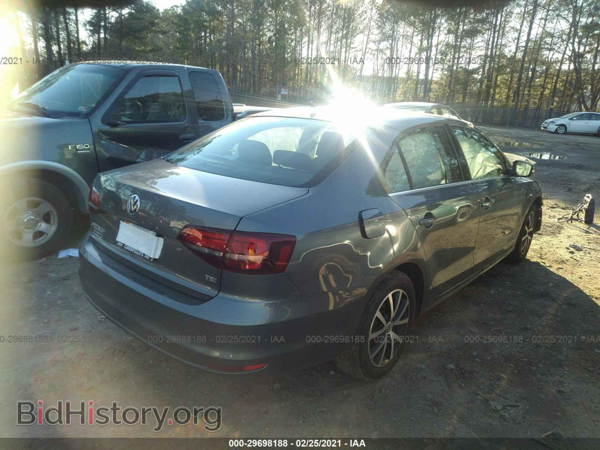 2017 VOLKSWAGEN JETTA - VIN: 3VWDB7AJ9HM311024 - Фото 4