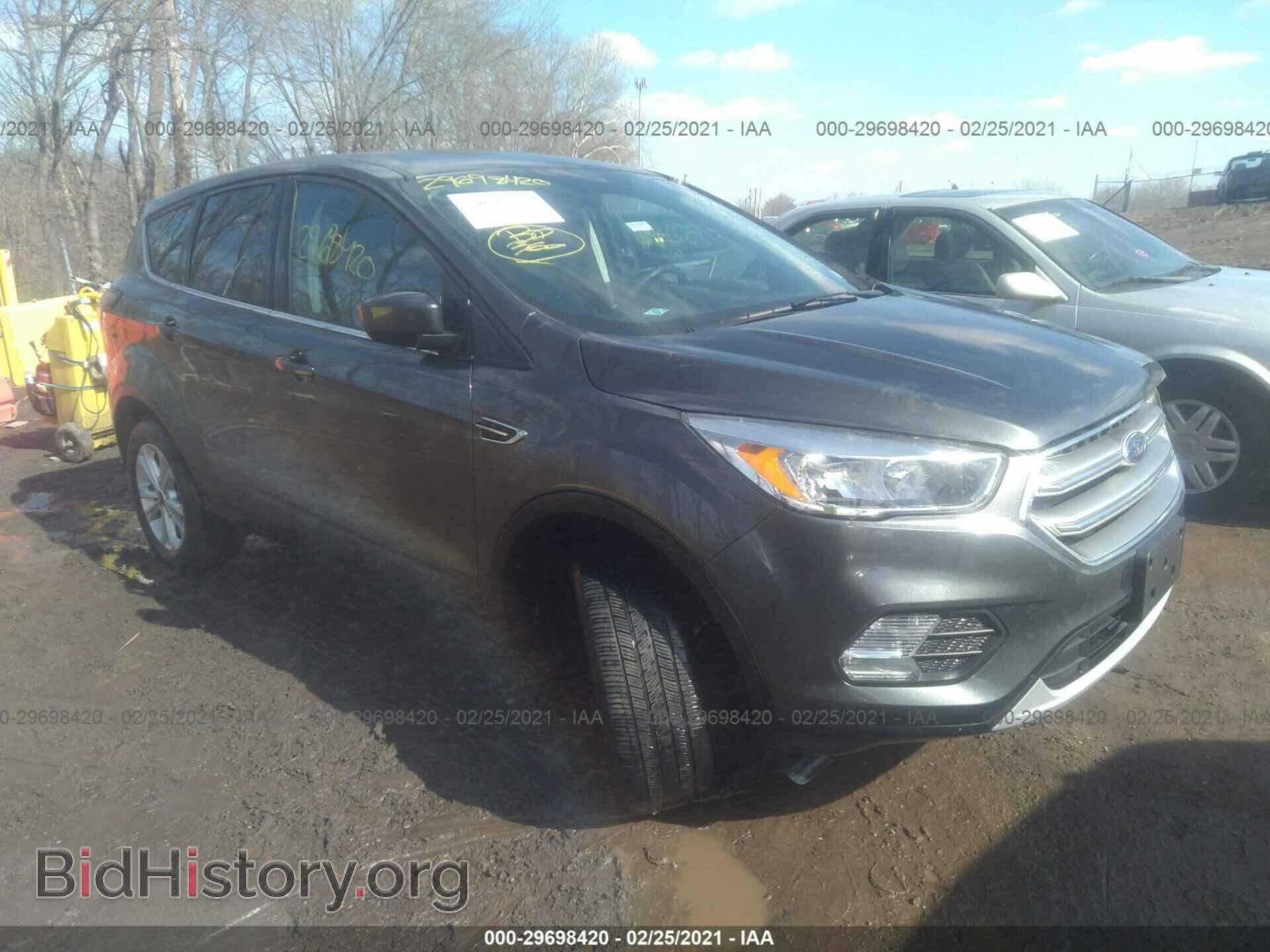 Фотография 1FMCU0GD9HUB77687 - FORD ESCAPE 2017