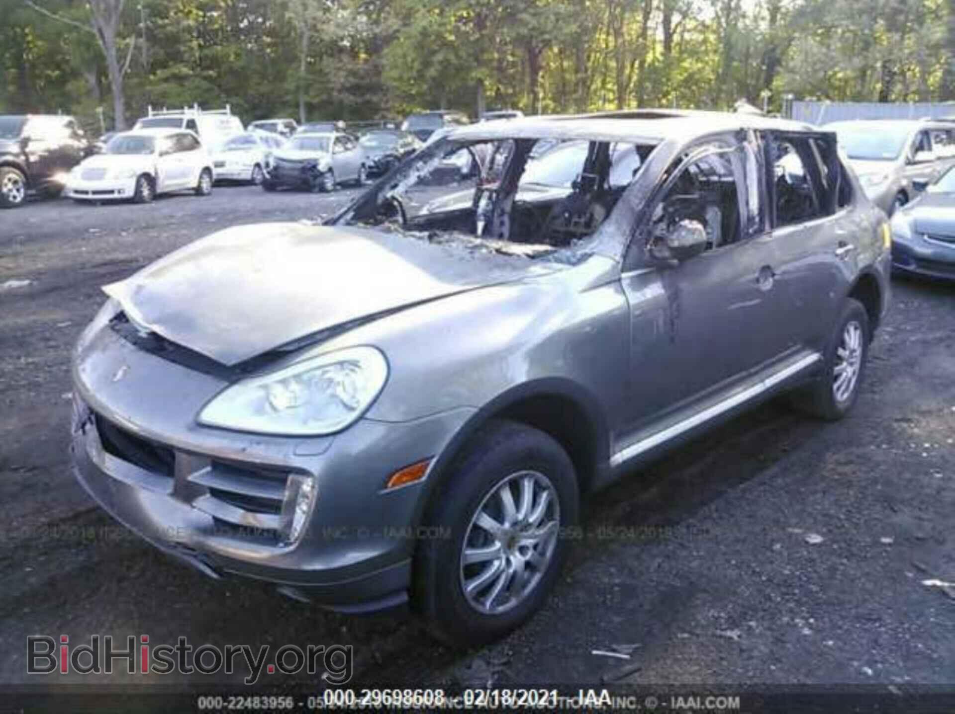 2009 PORSCHE CAYENNE - VIN: WP1AA29P49LA09520 - Фото 2
