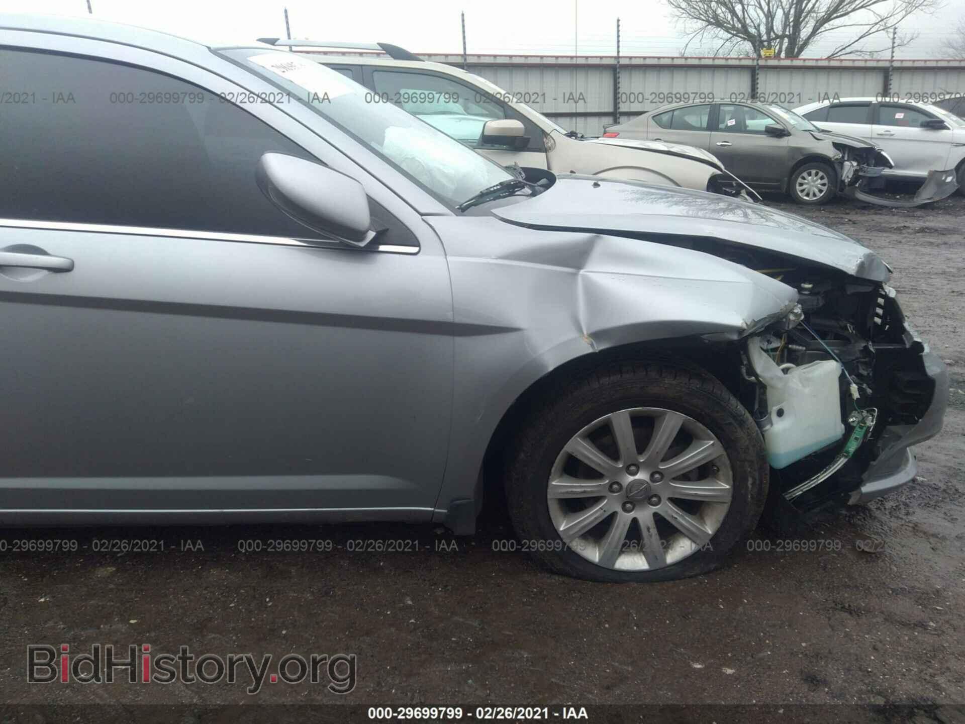 2013 CHRYSLER 200 - VIN: 1C3CCBBB2DN762919 - Фото 6