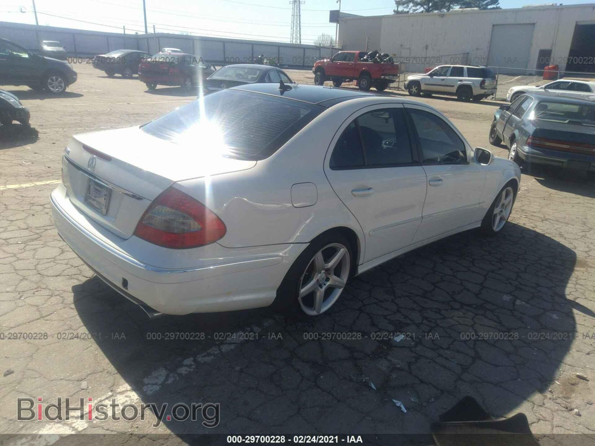 2009 MERCEDES-BENZ E-CLASS - VIN: WDBUF56X49B430048 - Фото 4