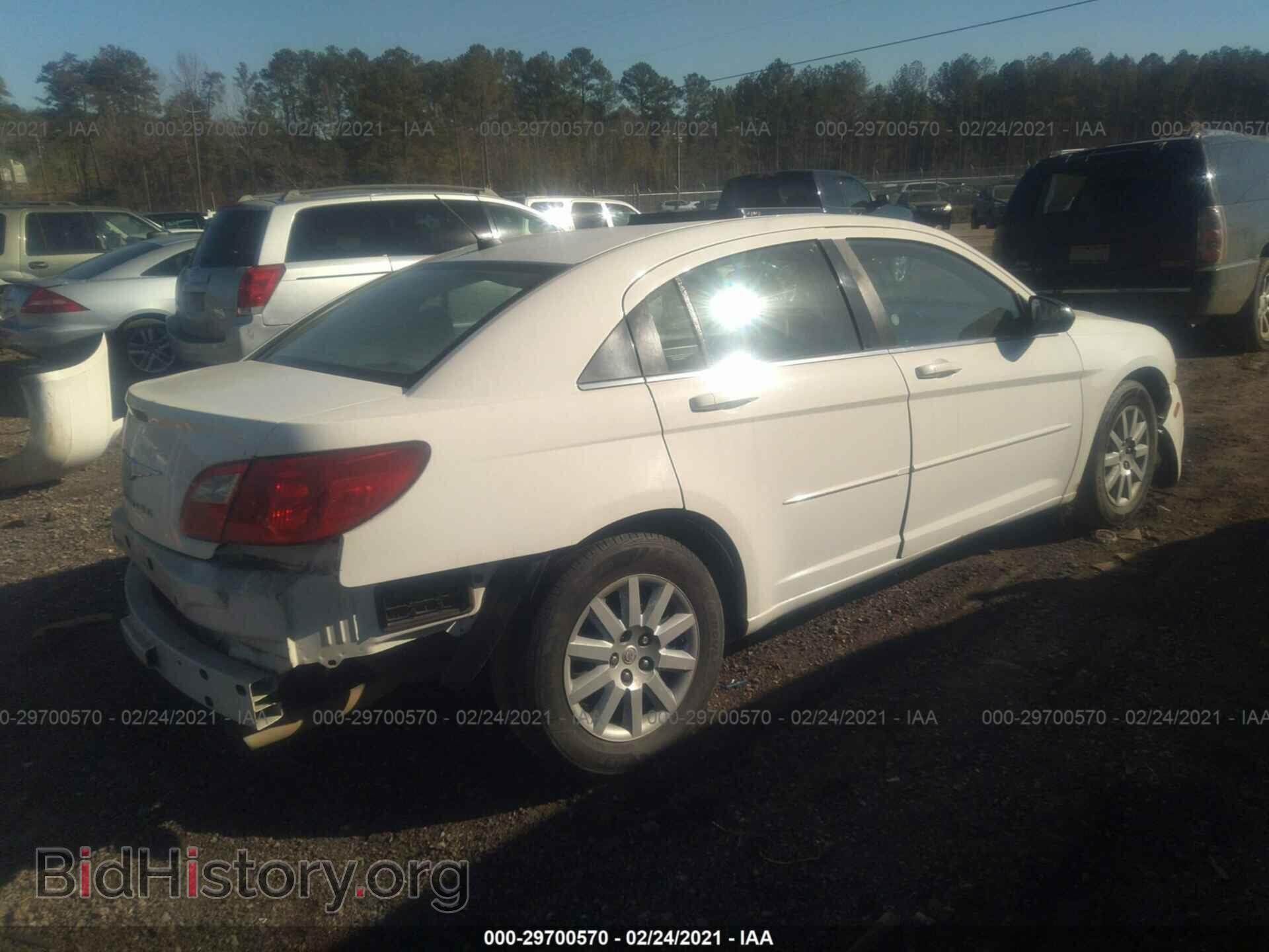 2010 CHRYSLER SEBRING - VIN: 1C3CC4FB6AN184017 - Фото 4