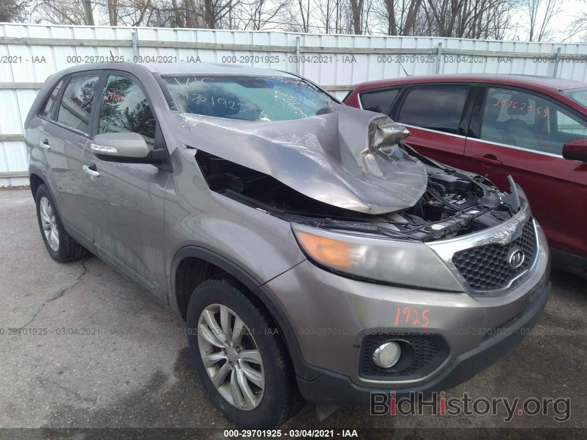 Photo 5XYKU4A26BG005432 - KIA SORENTO 2011