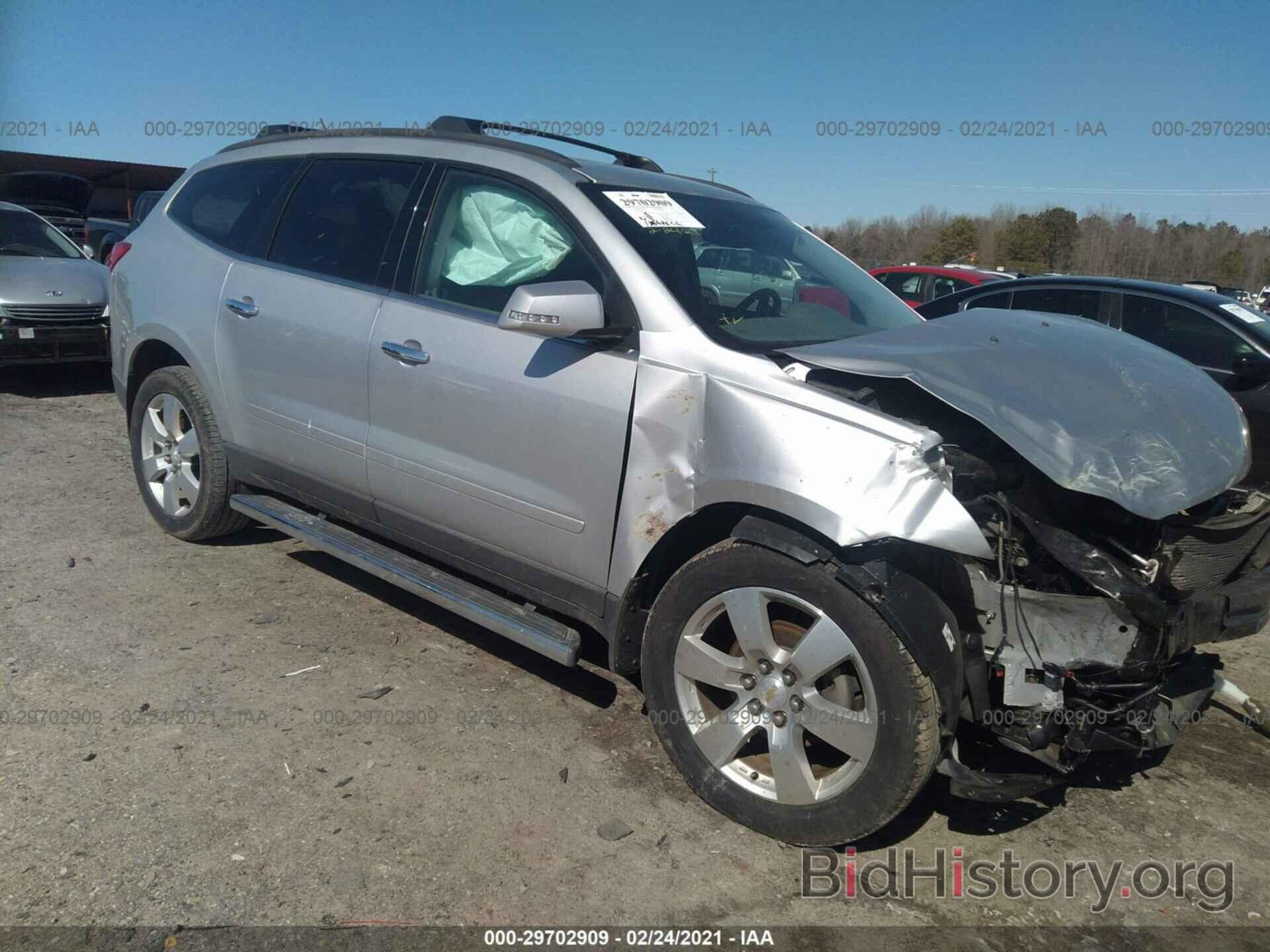 Photo 1GNKRGED0BJ370887 - CHEVROLET TRAVERSE 2011