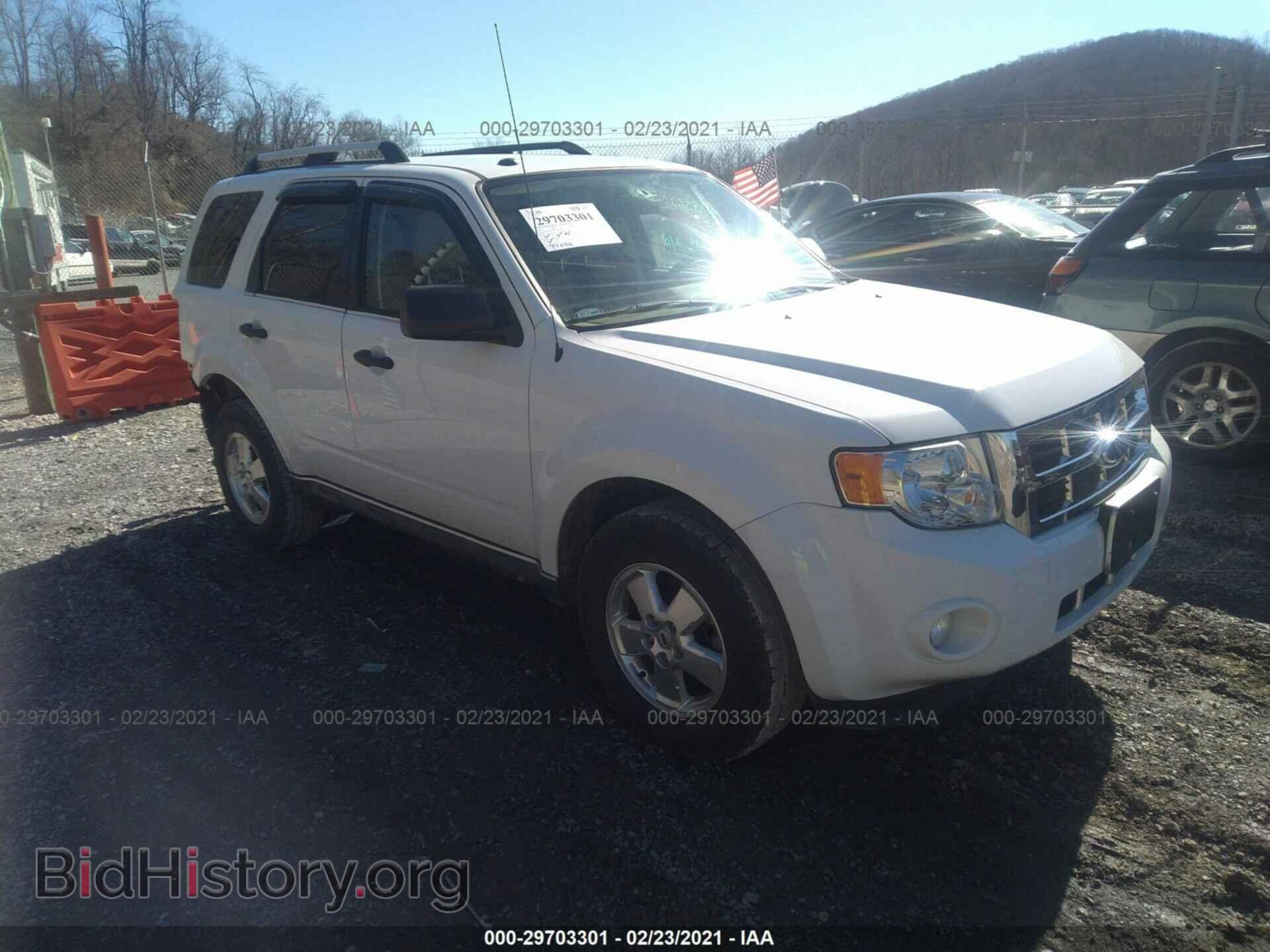 Фотография 1FMCU0D70BKC32061 - FORD ESCAPE 2011