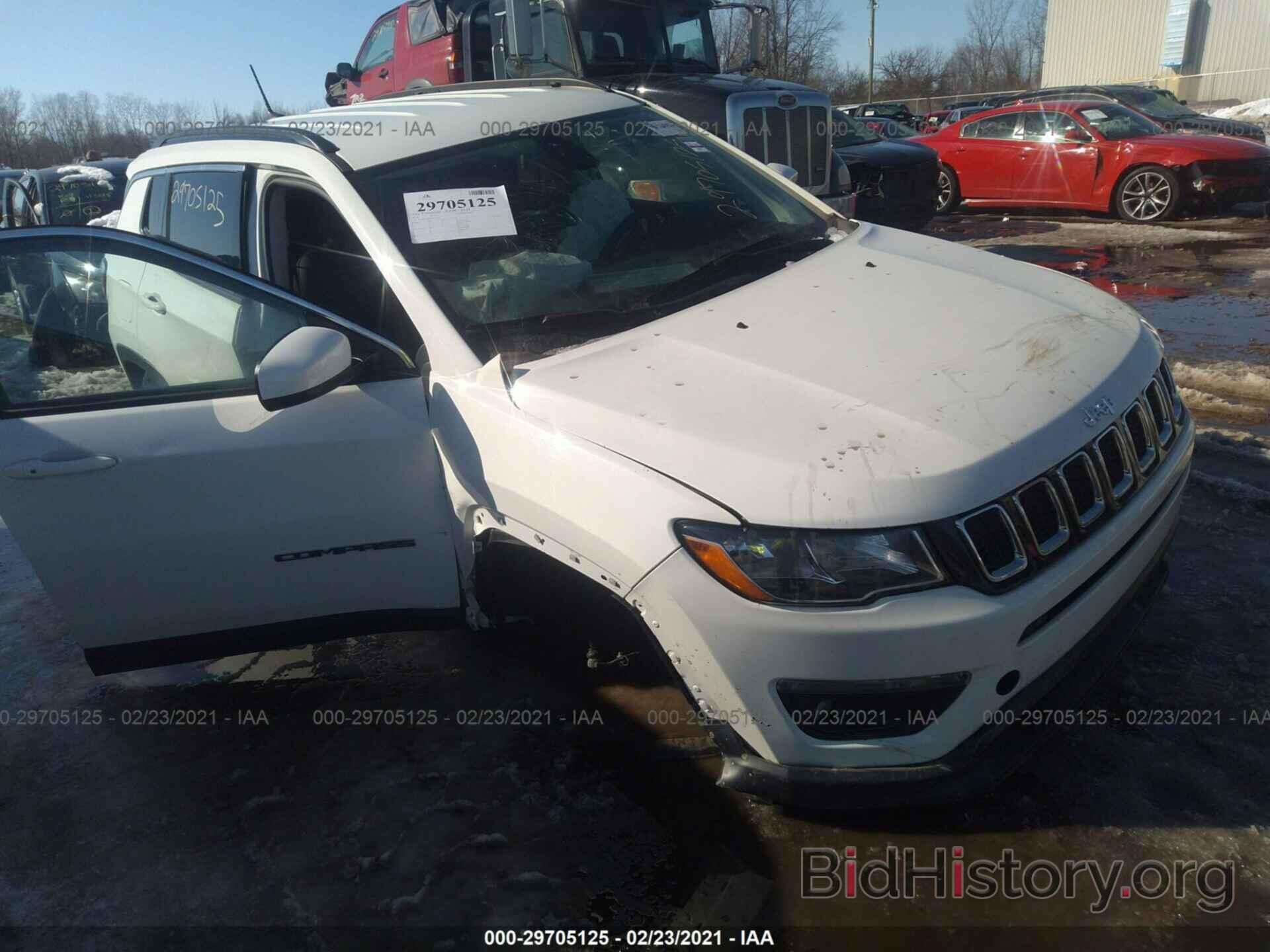 Photo 3C4NJCBB8JT233227 - JEEP COMPASS 2018