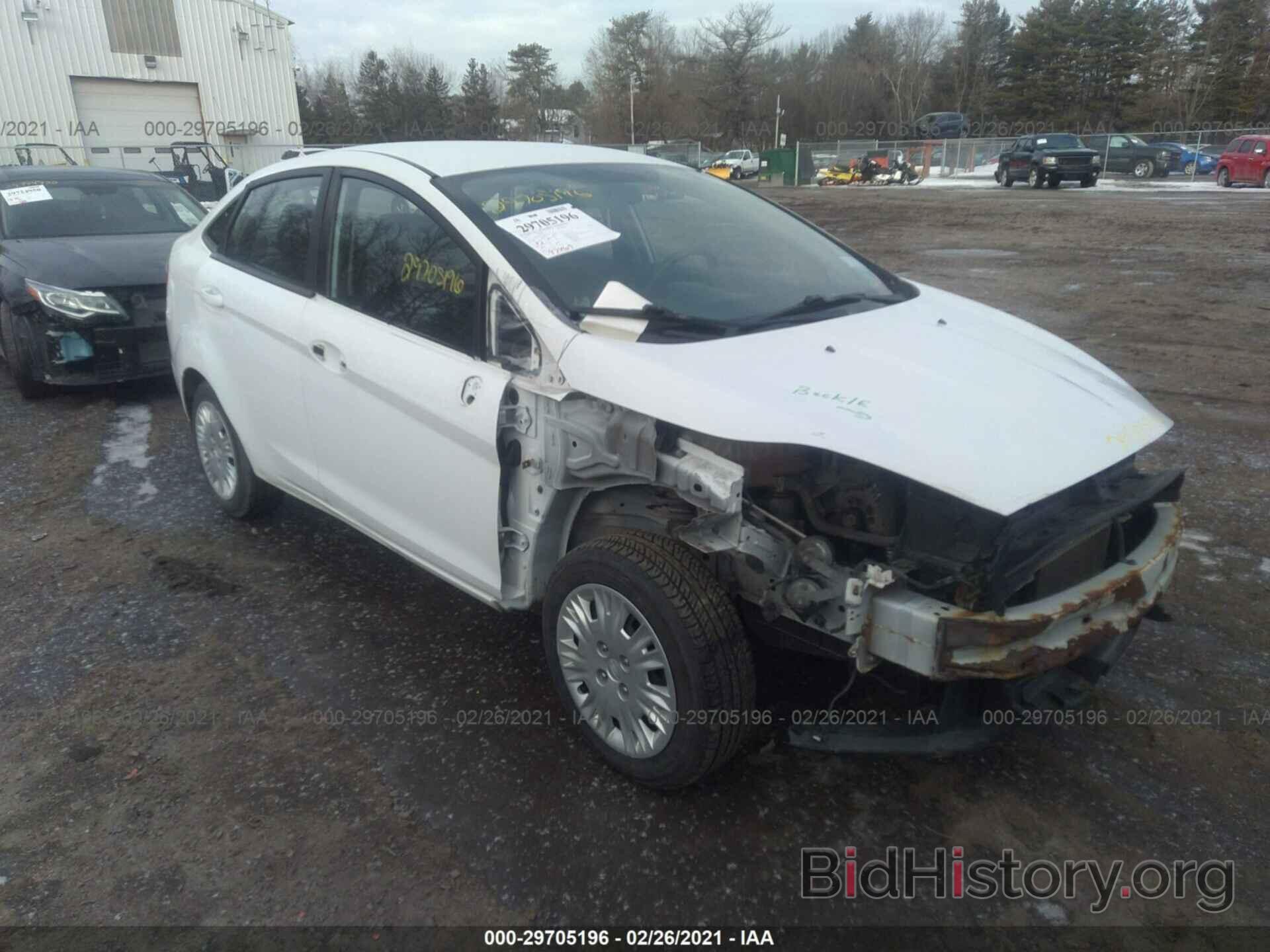 Photo 3FADP4AJ8FM120524 - FORD FIESTA 2015