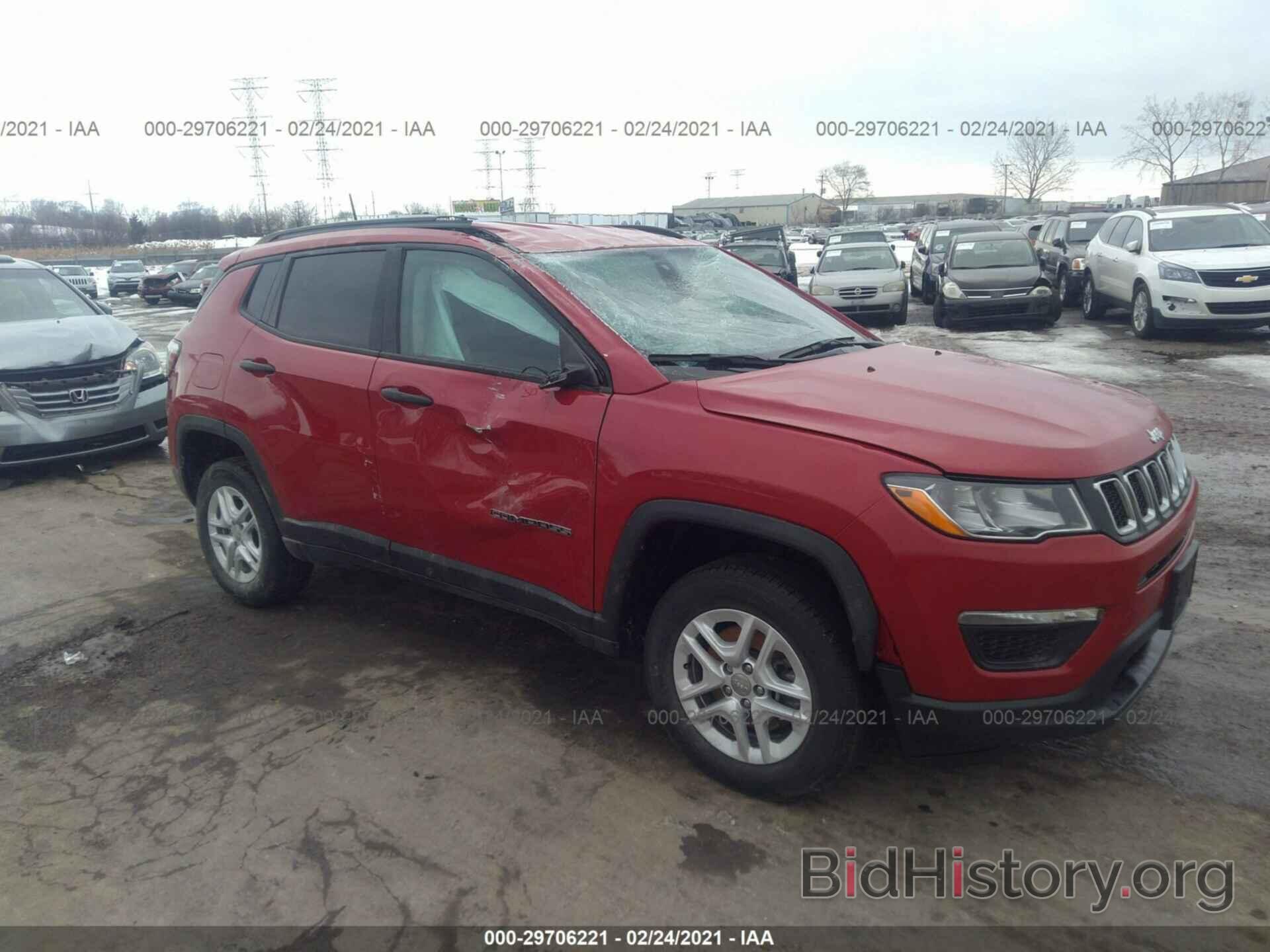 Photo 3C4NJDAB1JT479852 - JEEP COMPASS 2018