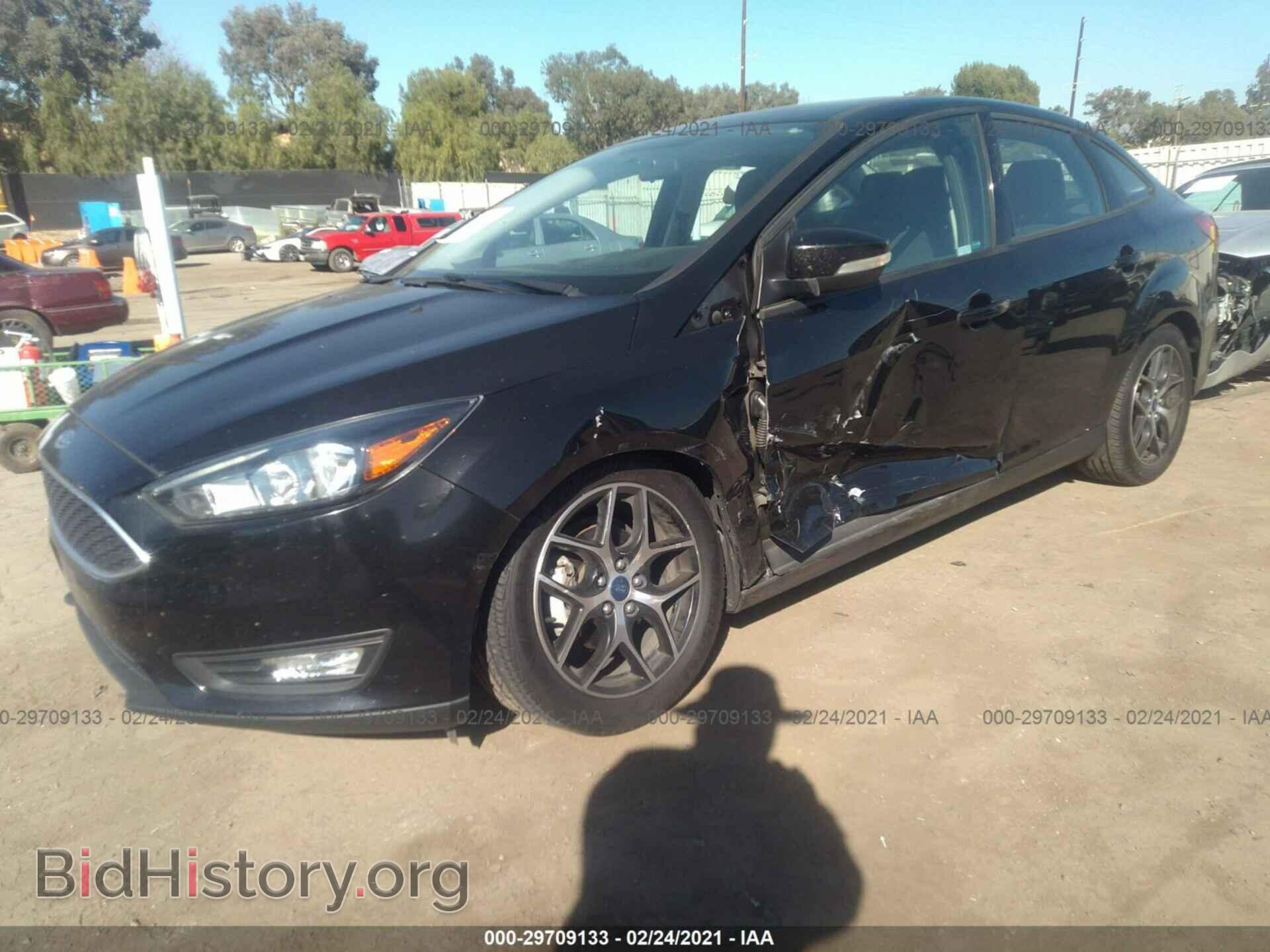 2017 FORD FOCUS - VIN: 1FADP3H26HL206587 - Фото 2