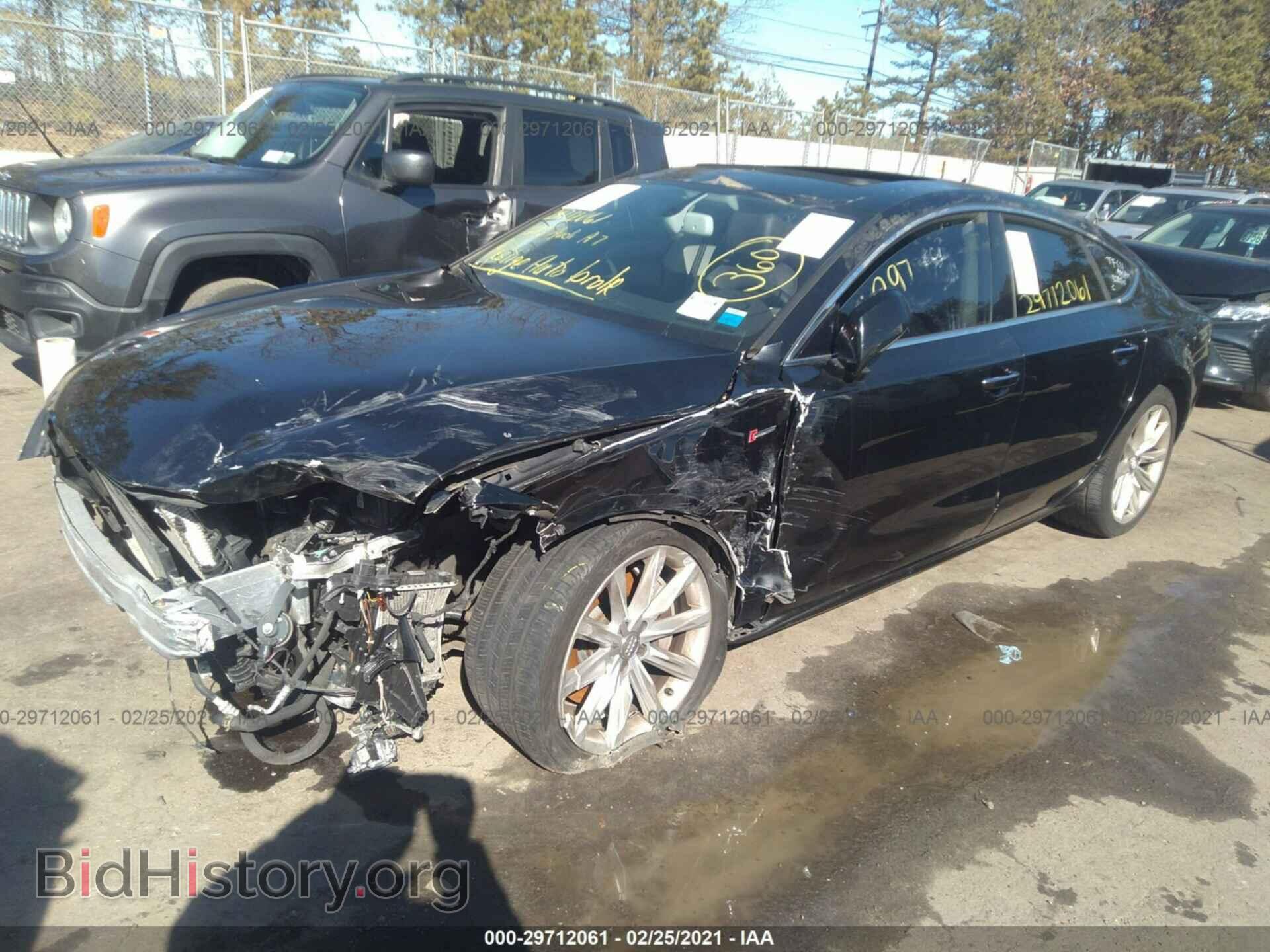 2013 AUDI A7 - VIN: WAUYGAFC0DN086079 - Фото 2